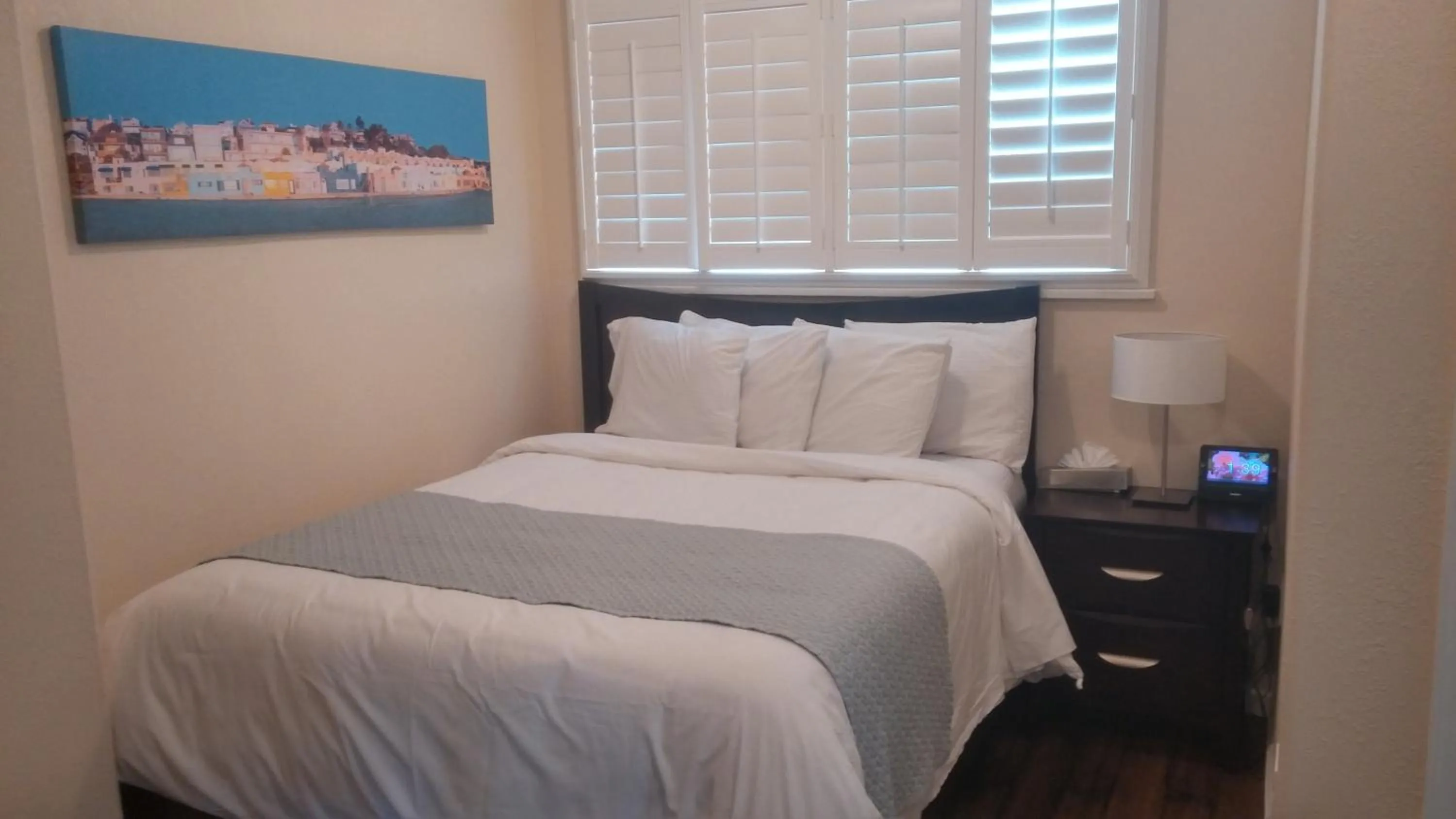 Bedroom, Bed in Rio Vista Inn & Suites Santa Cruz