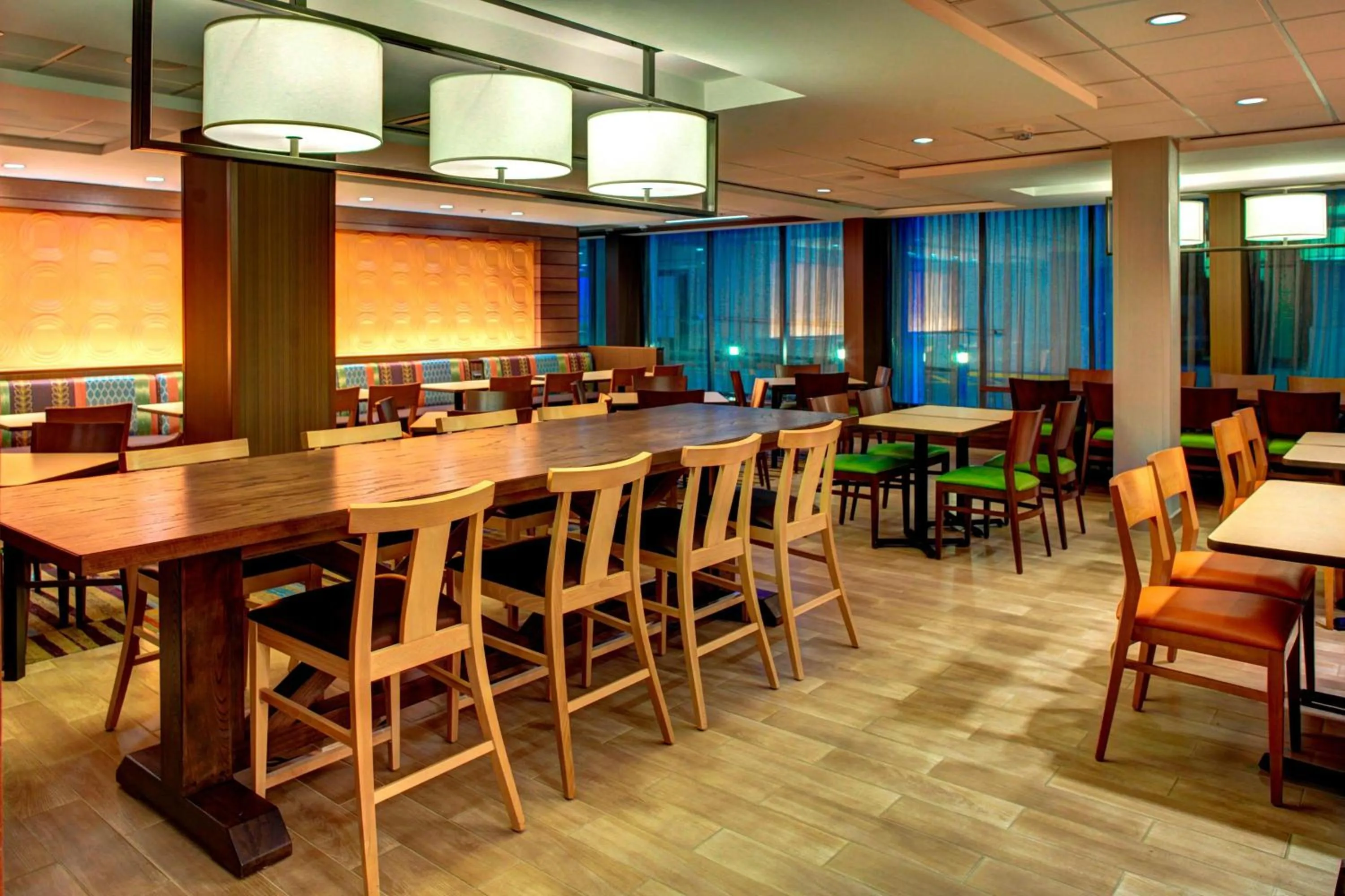 Restaurant/places to eat in Fairfield Inn & Suites by Marriott Los Angeles LAX/El Segundo