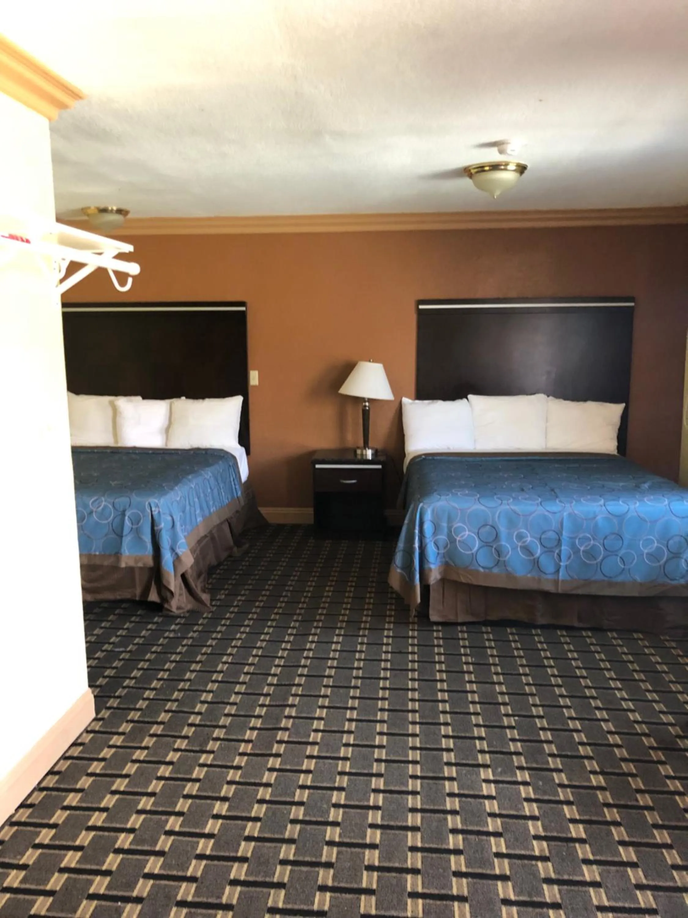 Bed in Glendora Motel