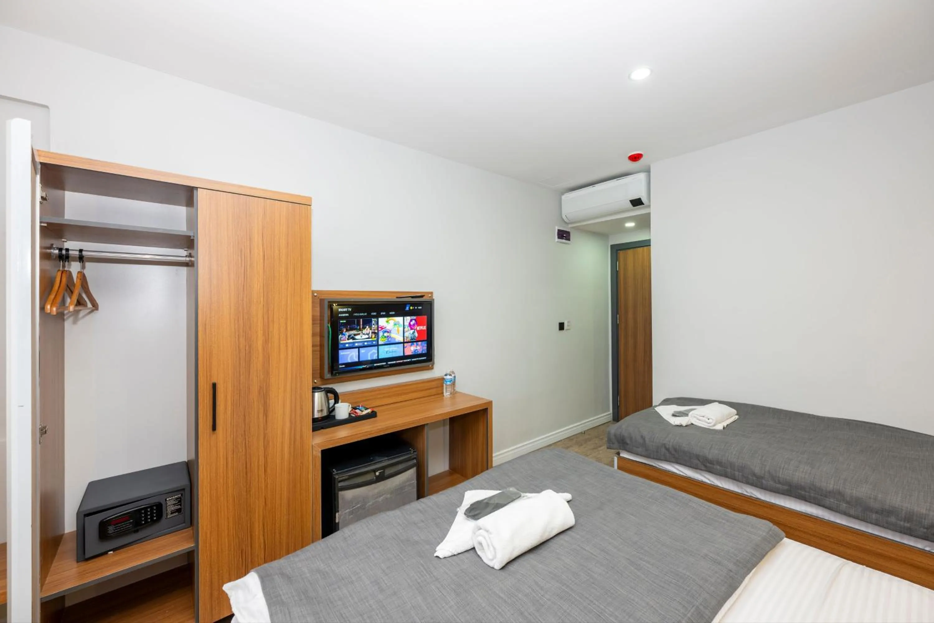 TV and multimedia, Bed in mayza otel