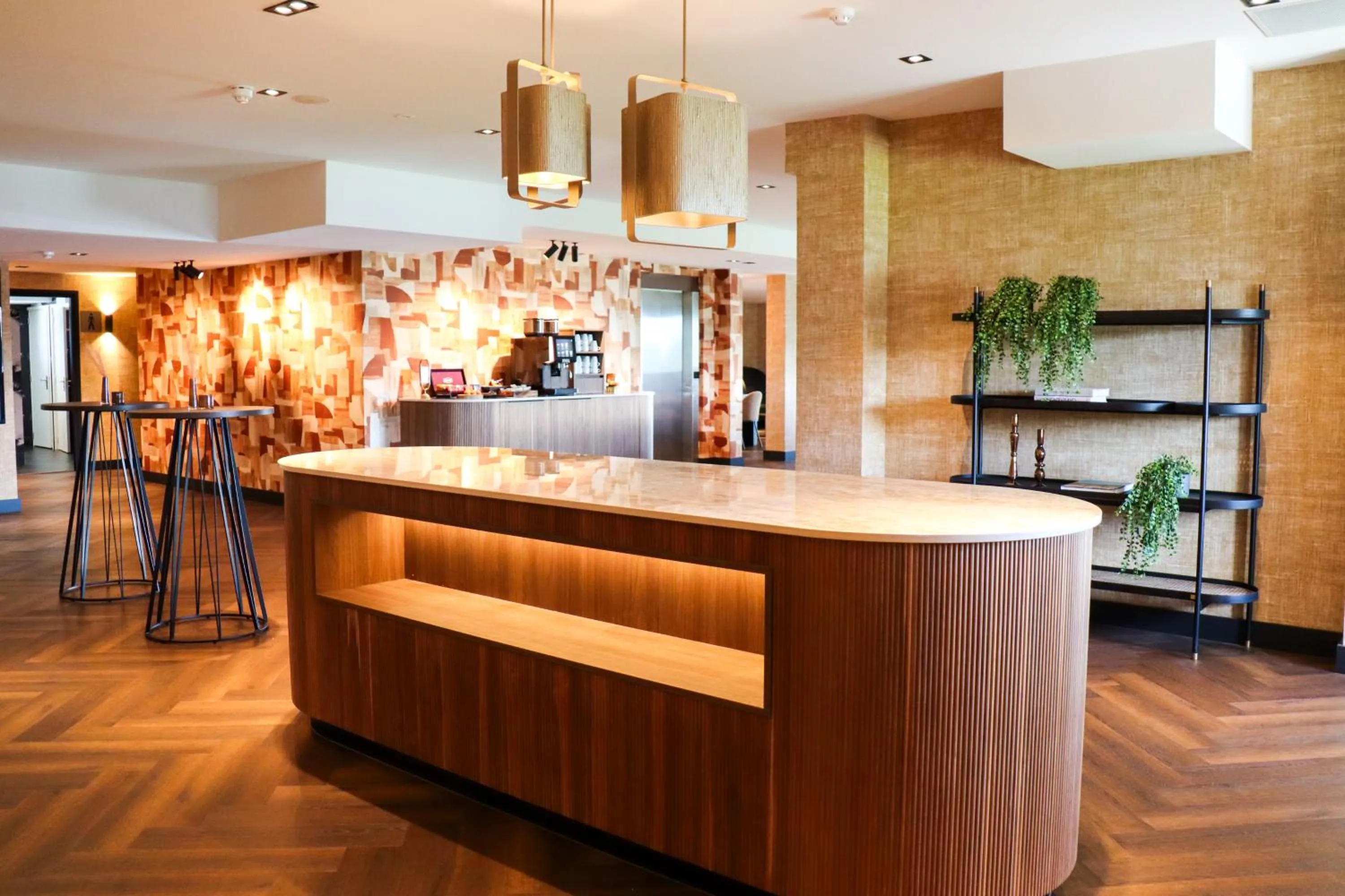 Lounge or bar in Van der Valk Hotel Vianen - Utrecht