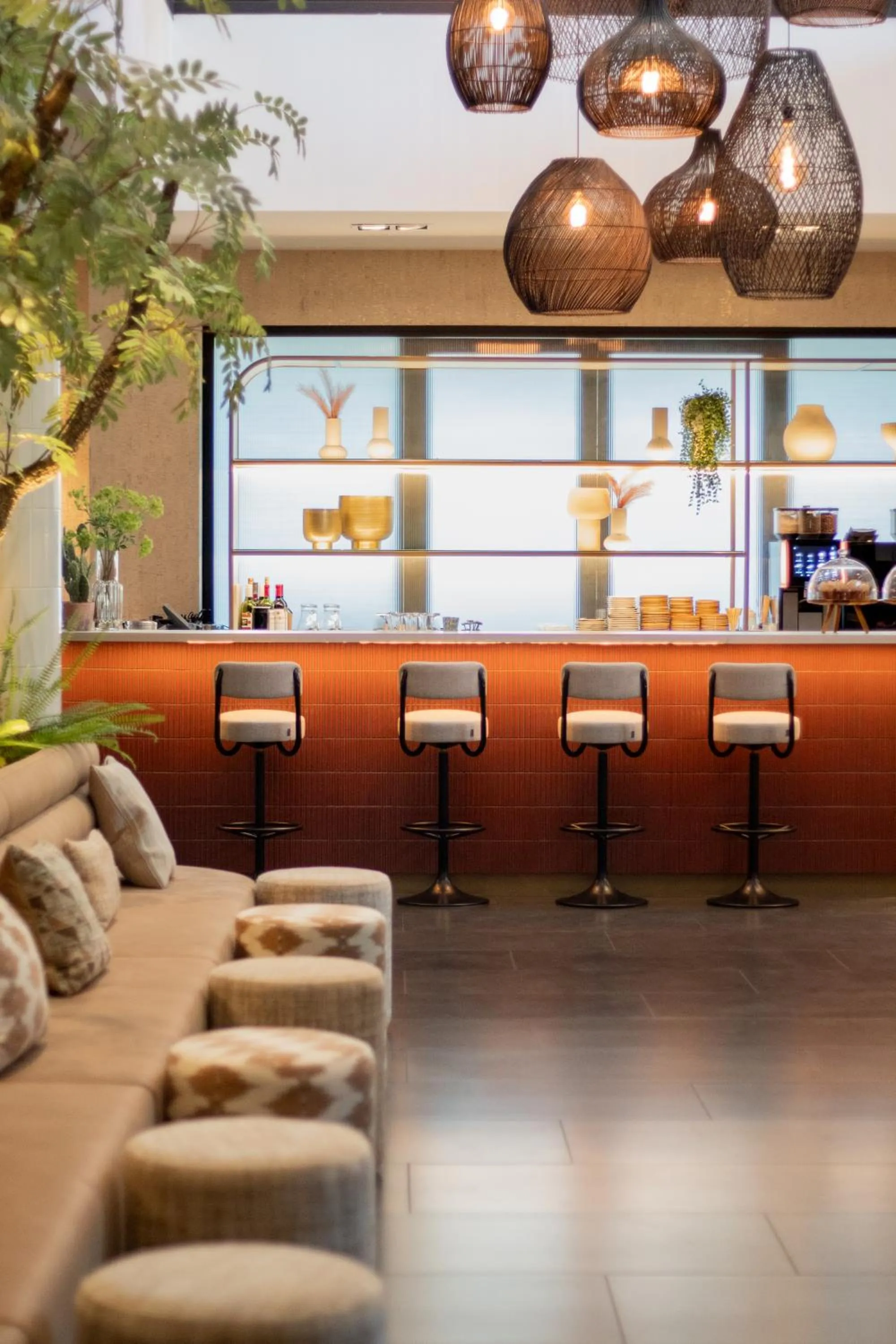 Lounge or bar in Van der Valk Hotel Vianen - Utrecht