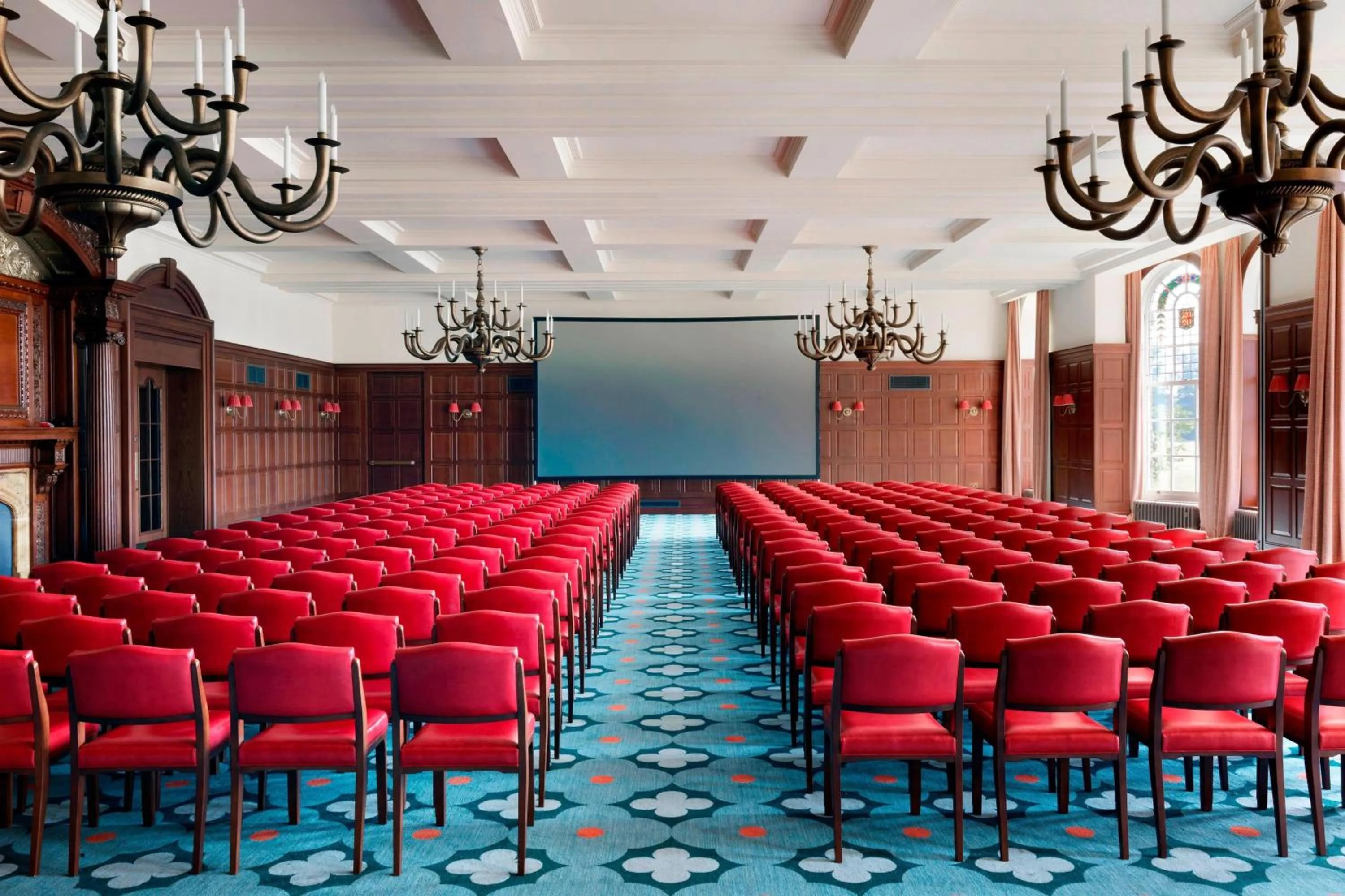 Meeting/conference room in University Arms, Autograph Collection