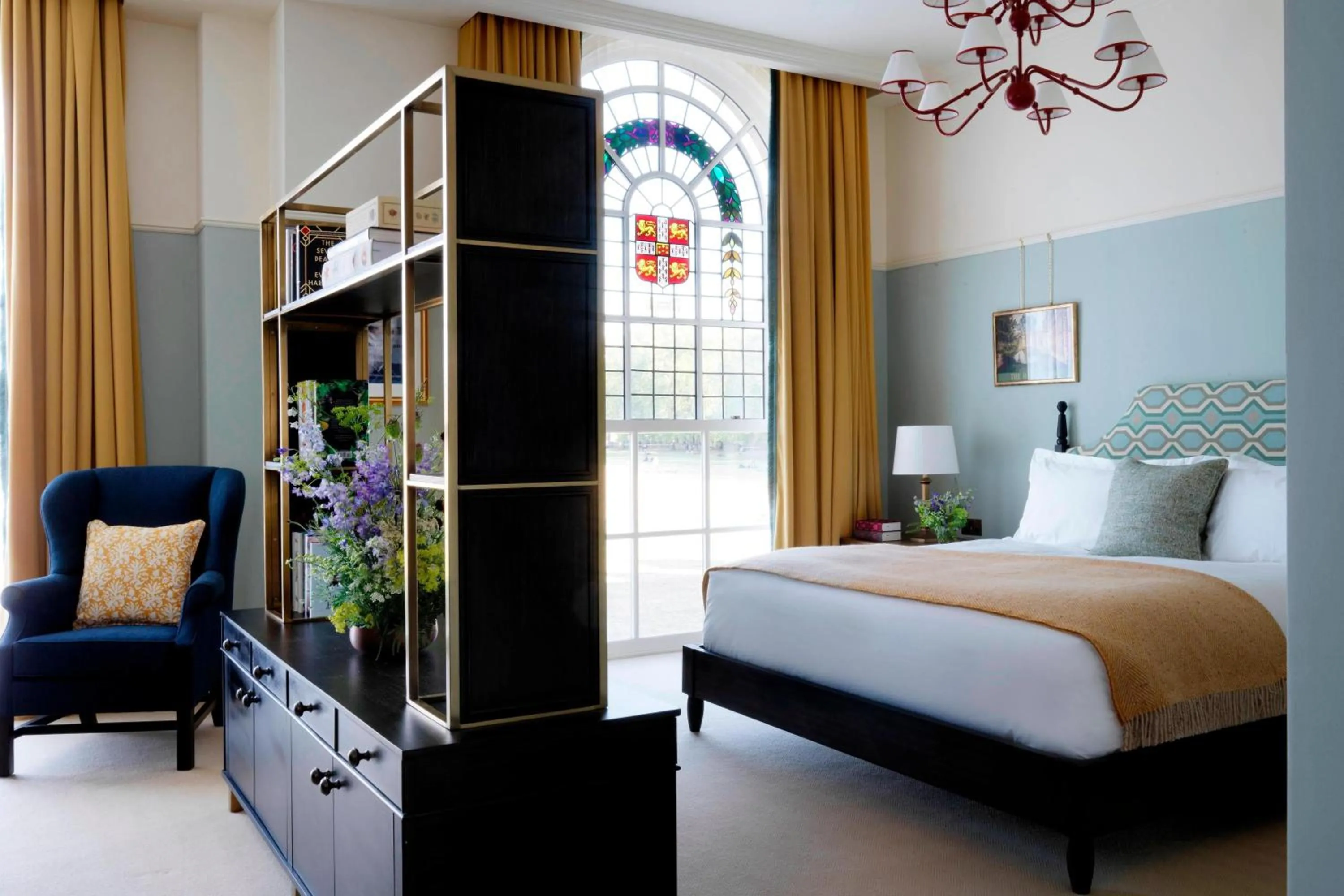 Bedroom, Bed in University Arms, Autograph Collection