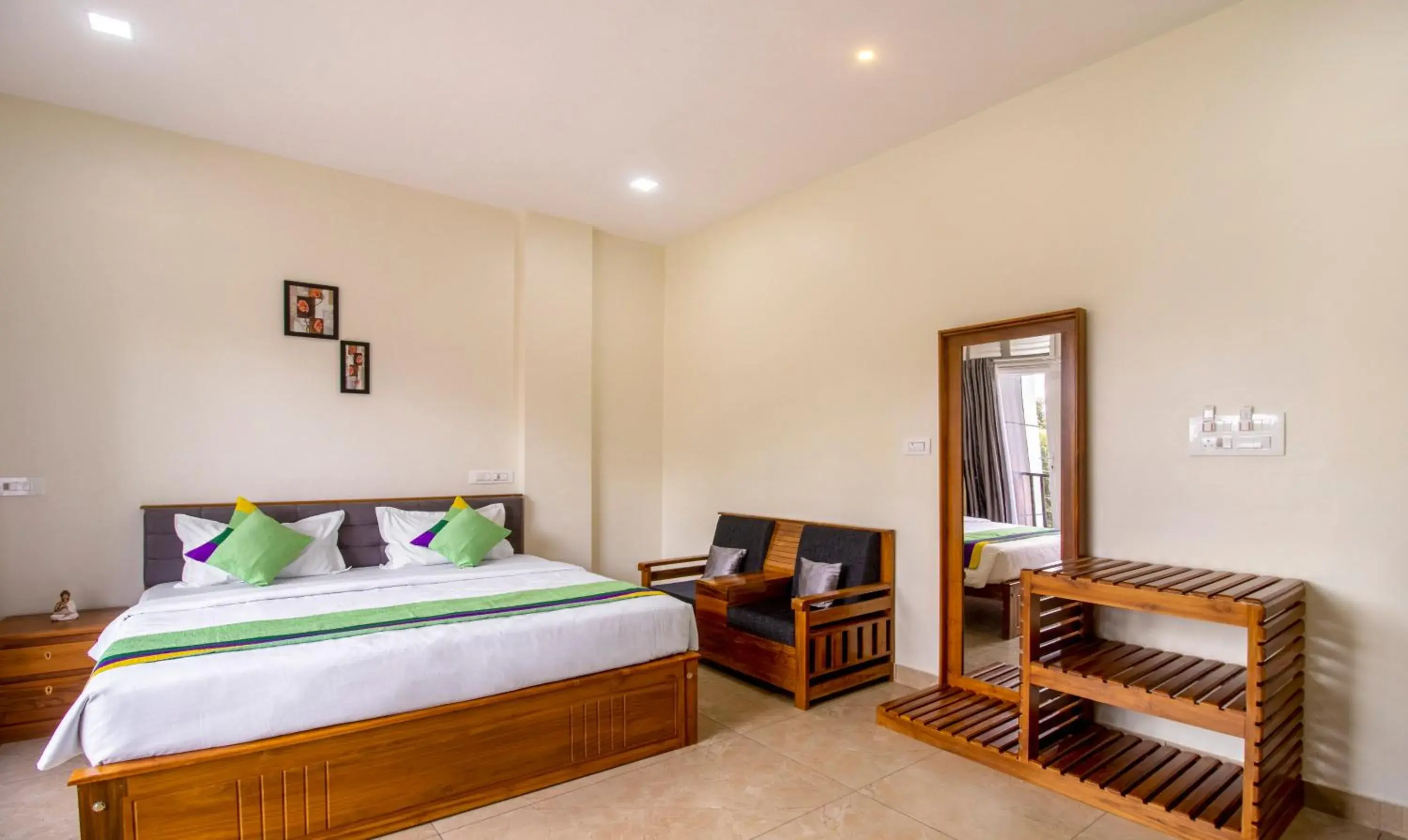 Deluxe Room With King Bed in Treebo The Rove Deluxe Room With King Bed in Treebo The Rove