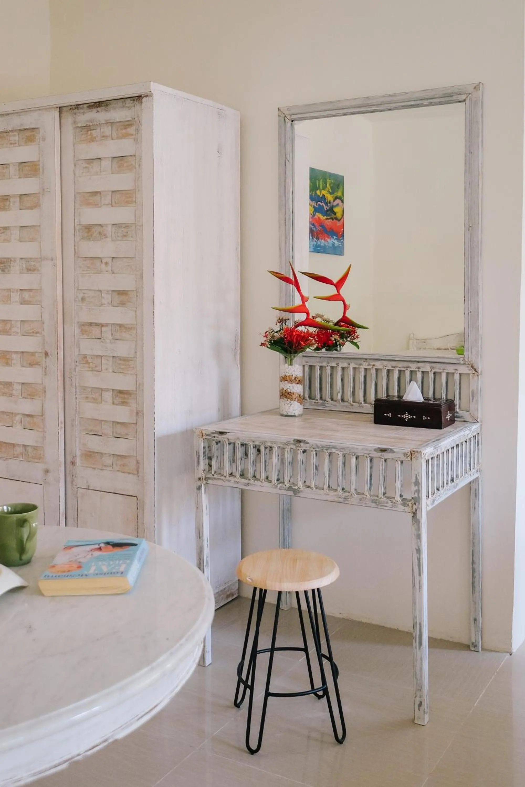 wardrobe in Gili Amor Boutique Resort