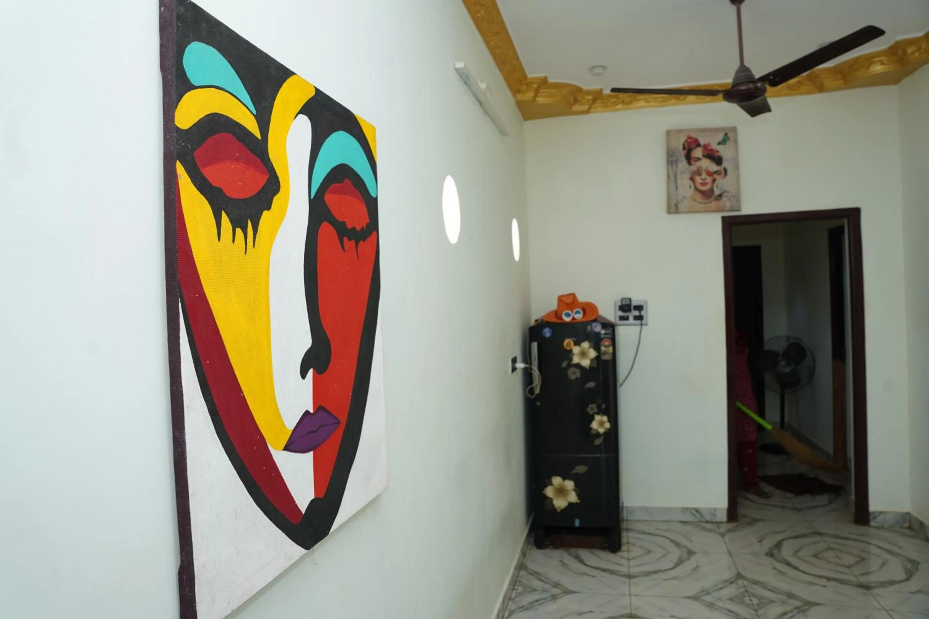 Communal lounge/ TV room in The Last Stop Backpackers Hostel