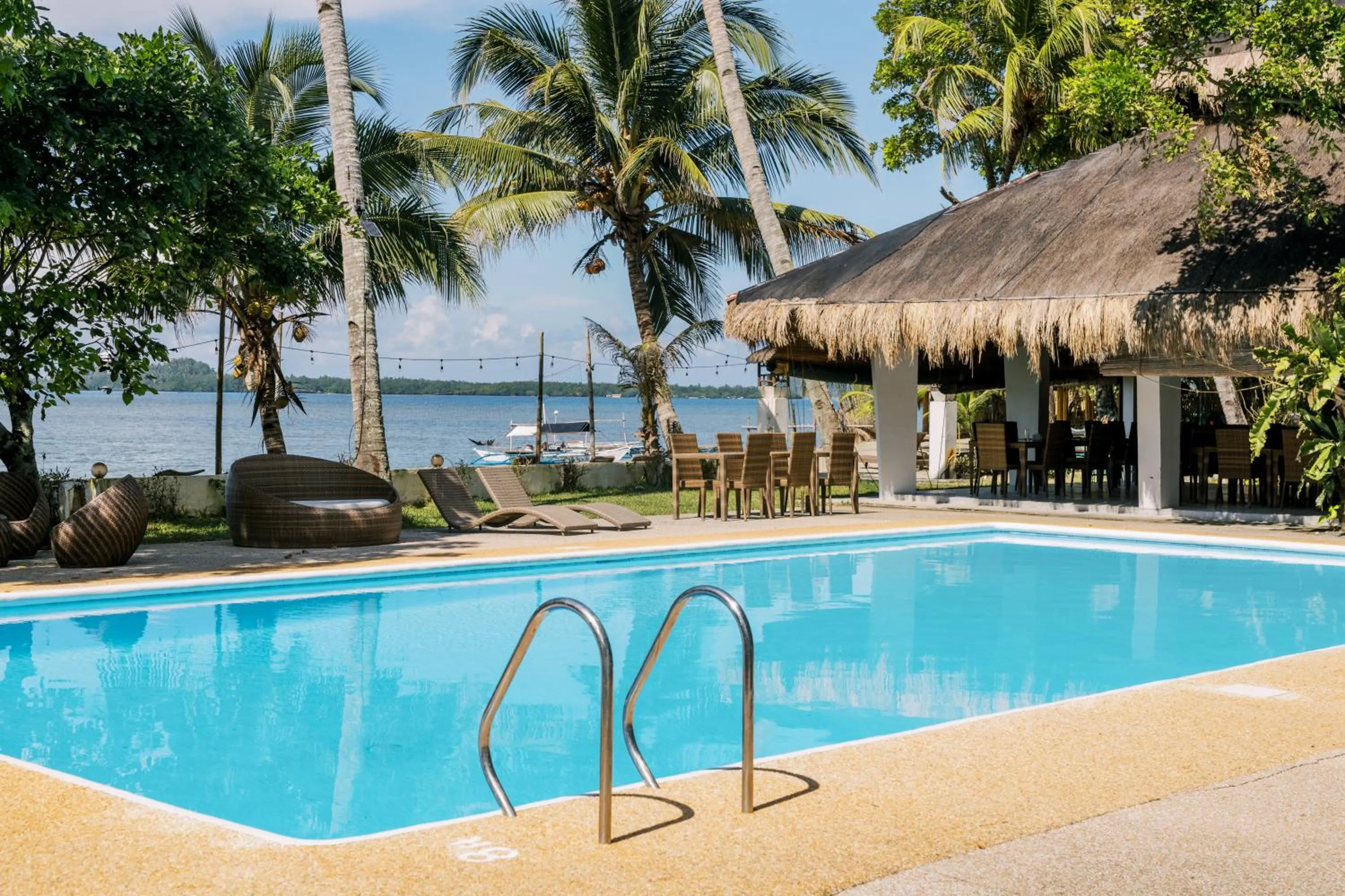 Swimming pool in Nabulao Beach Resort