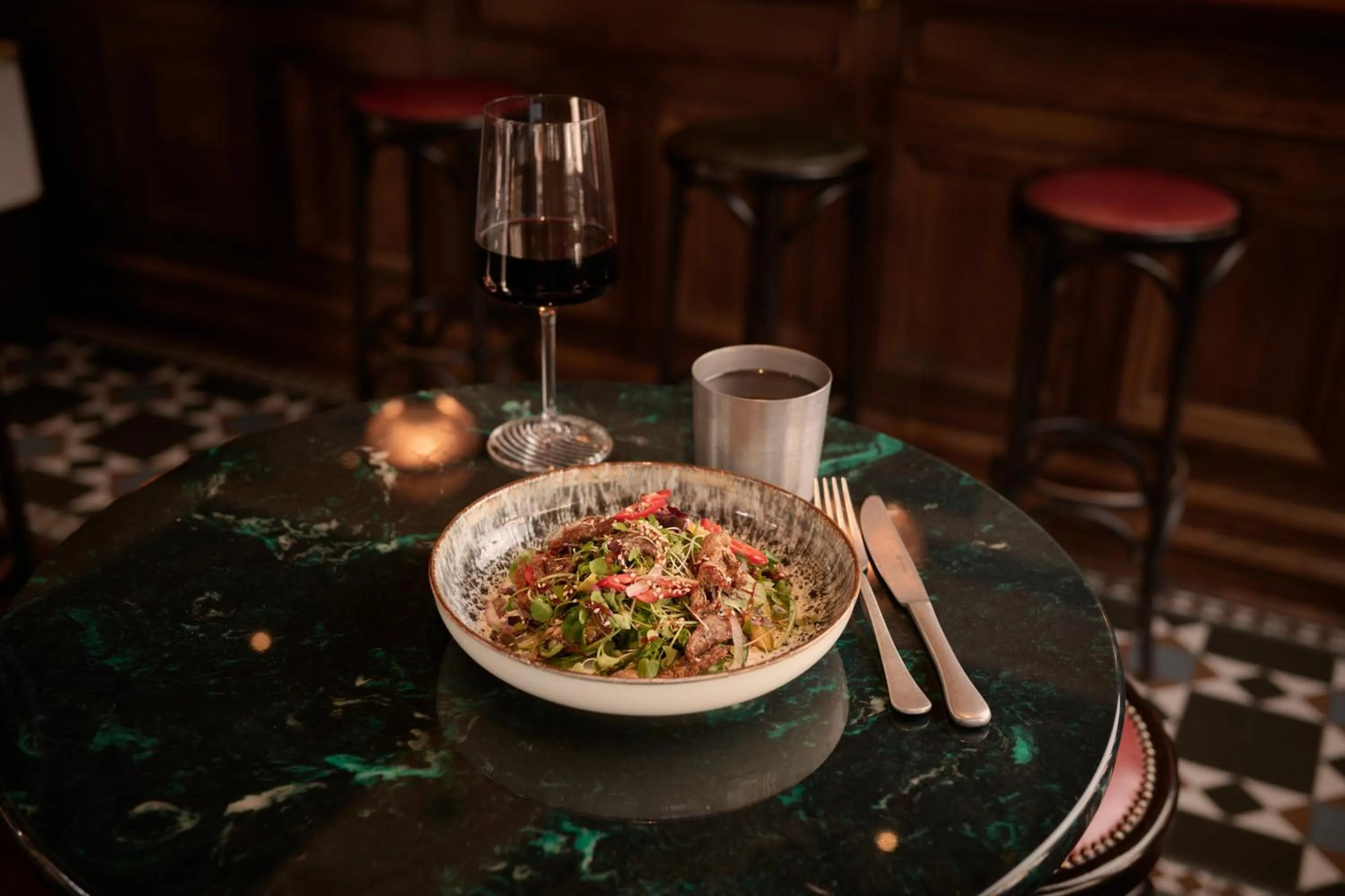 THE KNIGHT OF NOTTINGHILL