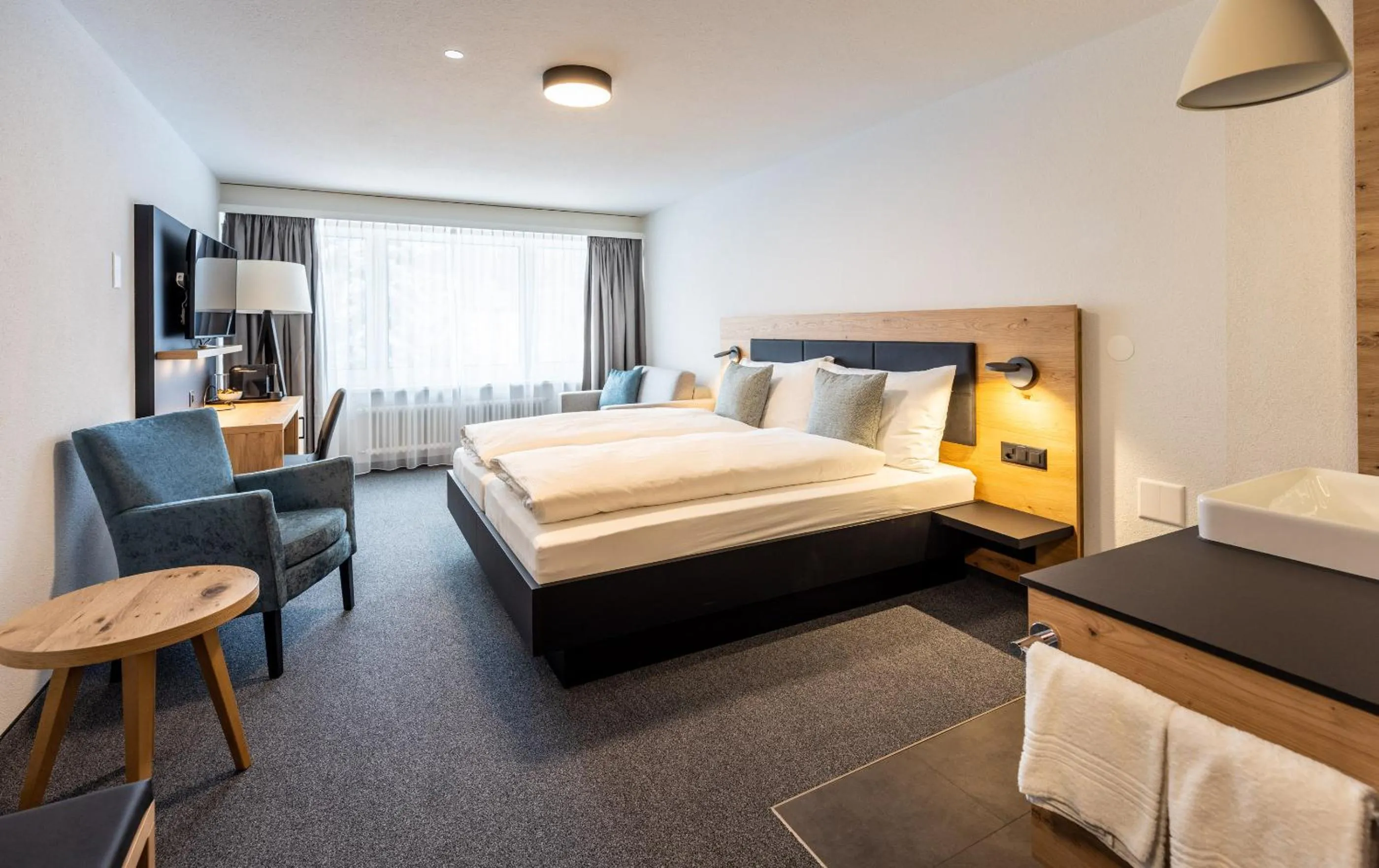 Photo of the whole room, Bed in Hotel Piz Badus