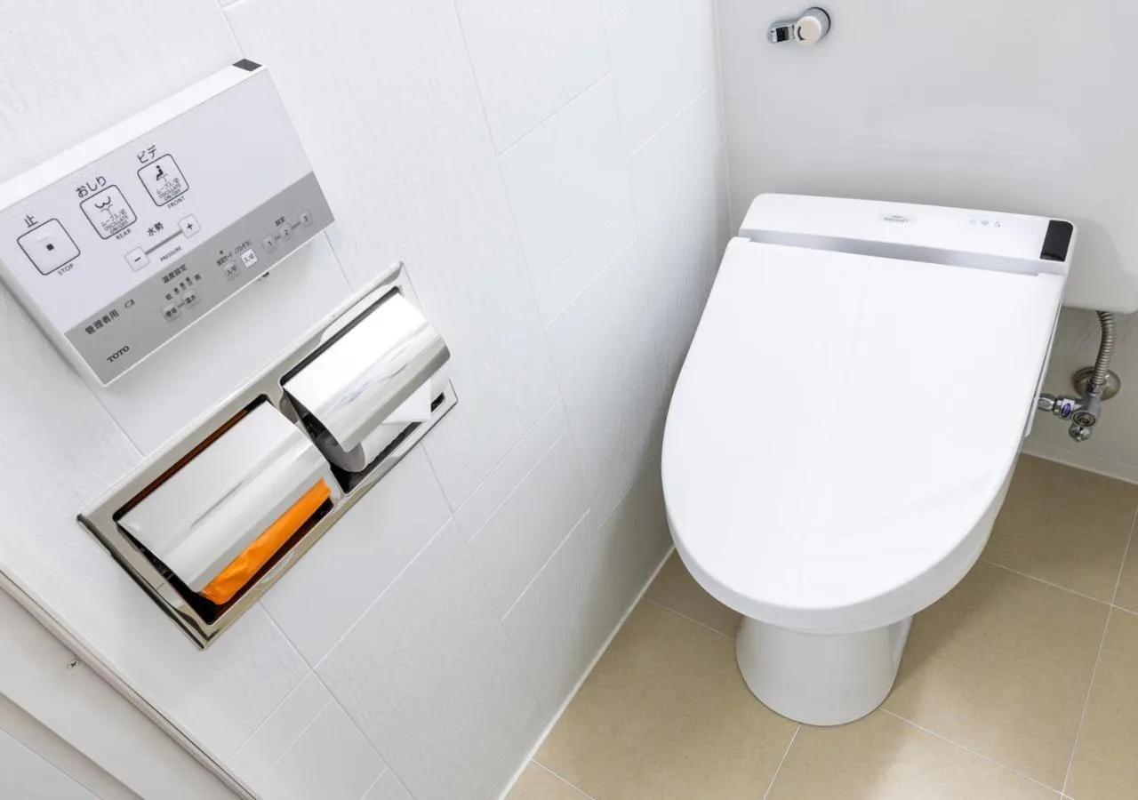 Toilet in APA Hotel Shinjuku Gyoemmae