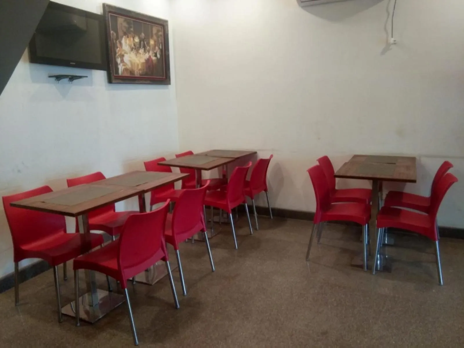 Restaurant/places to eat in Hotel Atlantis