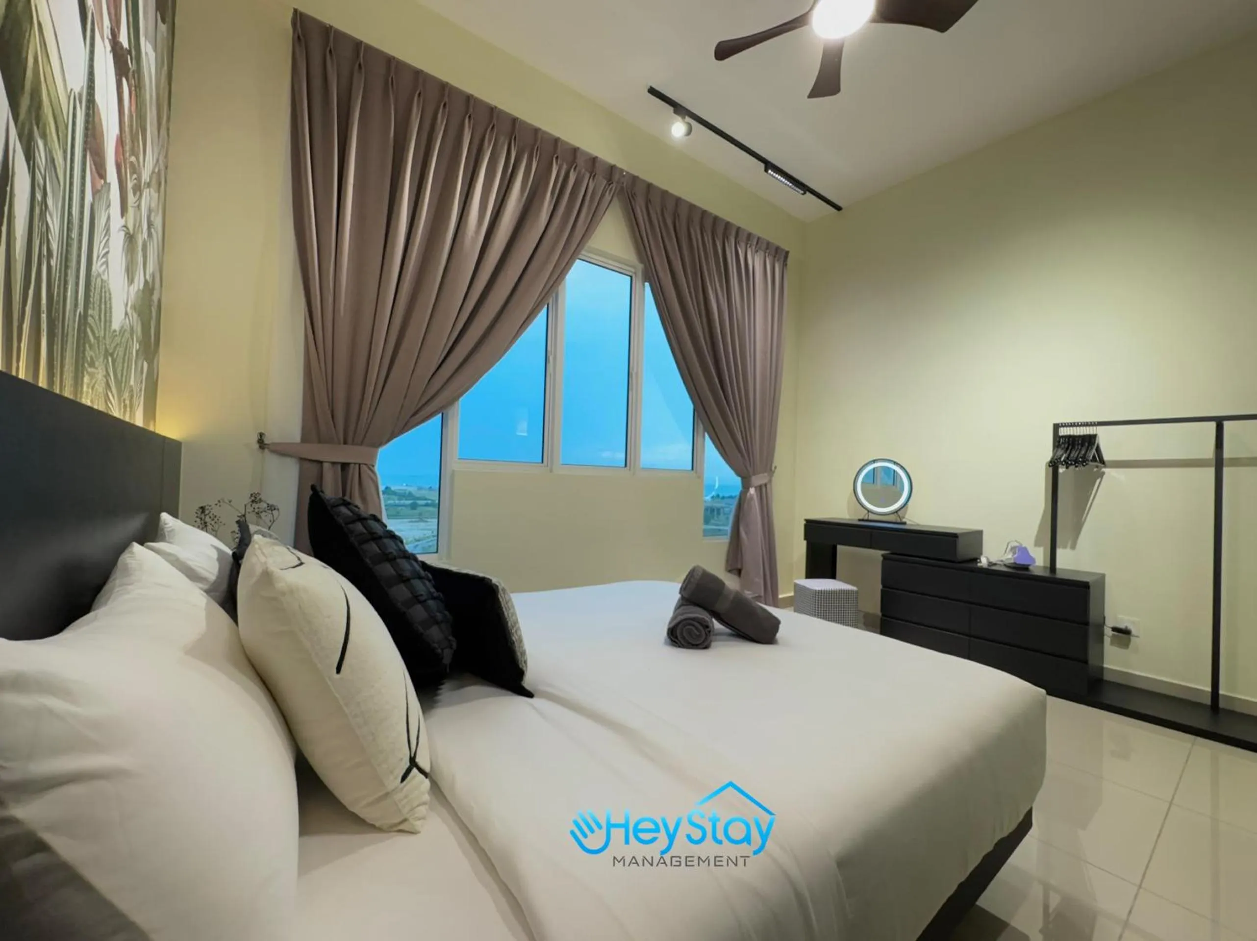 Bed in Amber Cove Impression City By Heystay Management