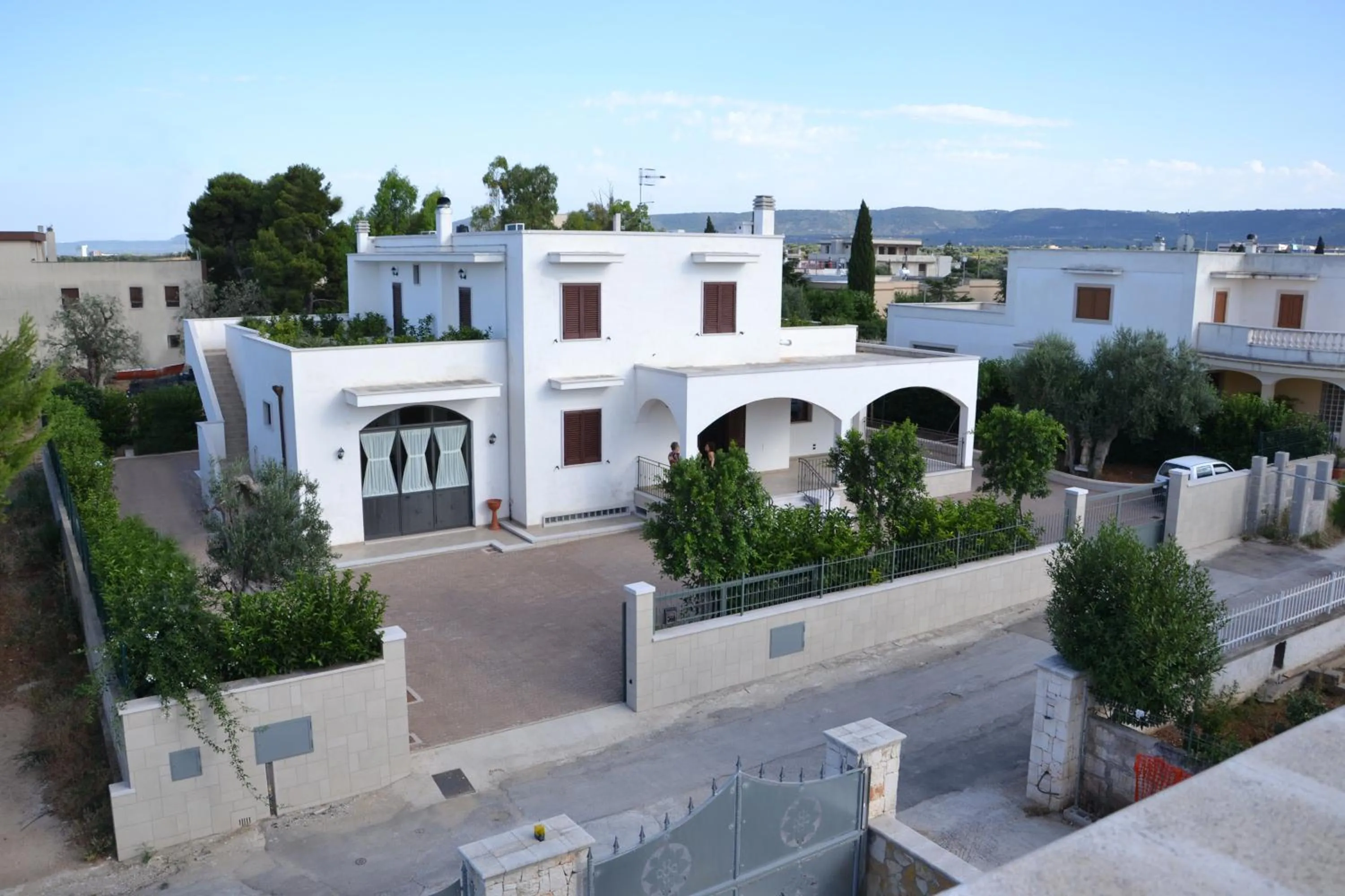 Property building in Villa Lorenza