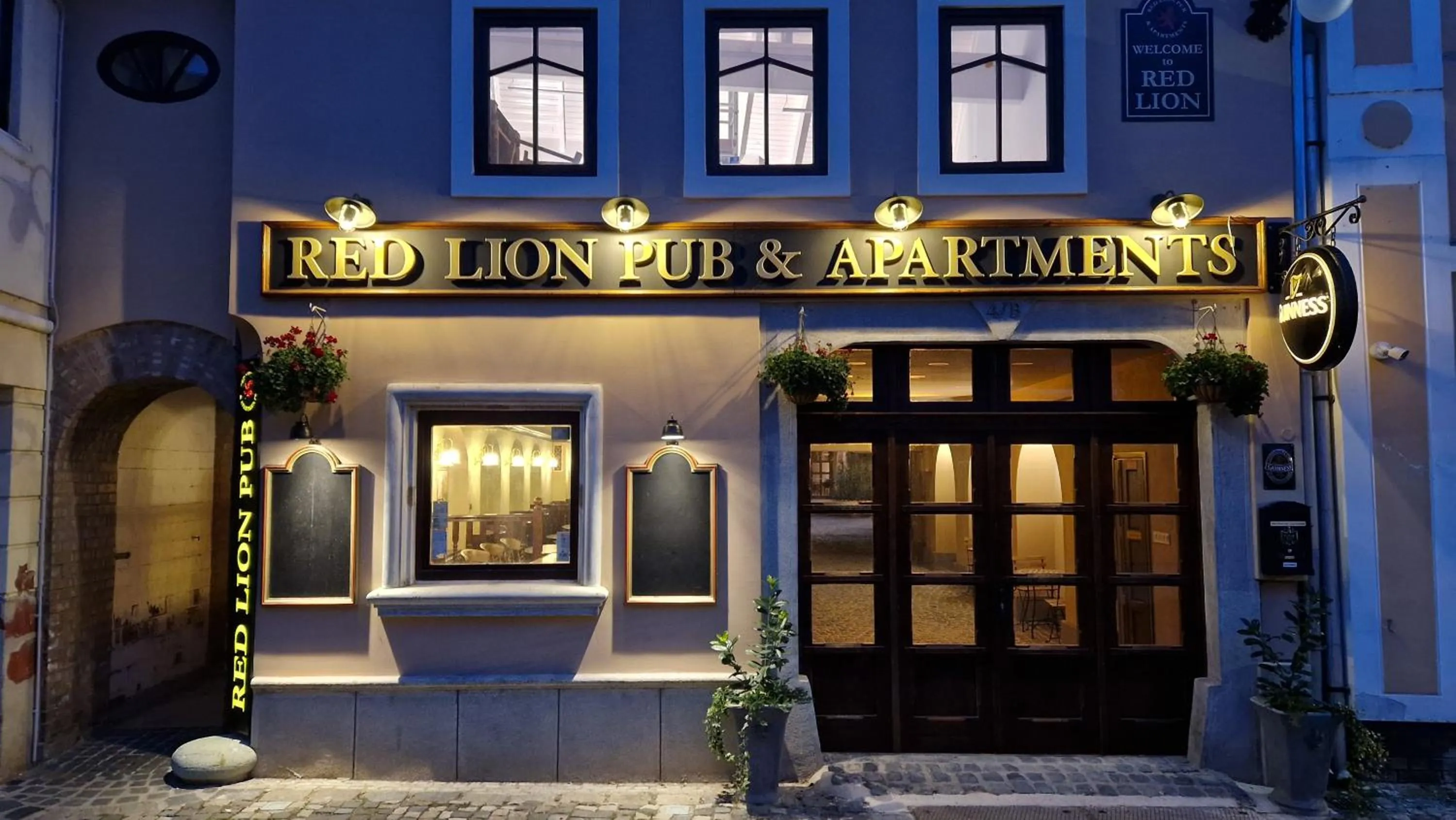 Red Lion Pub & Apartments Szentendre