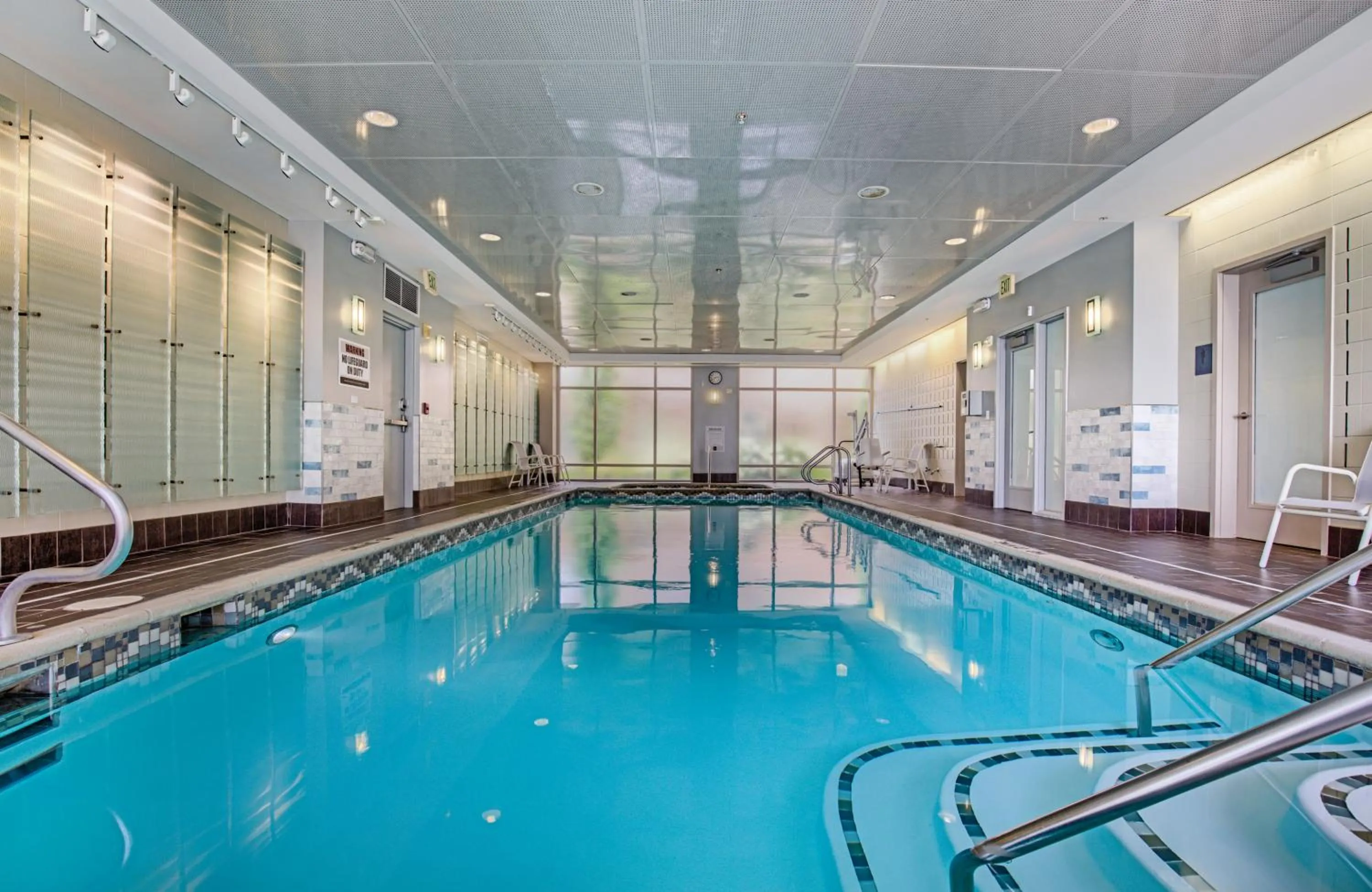Swimming pool in The H Hotel
