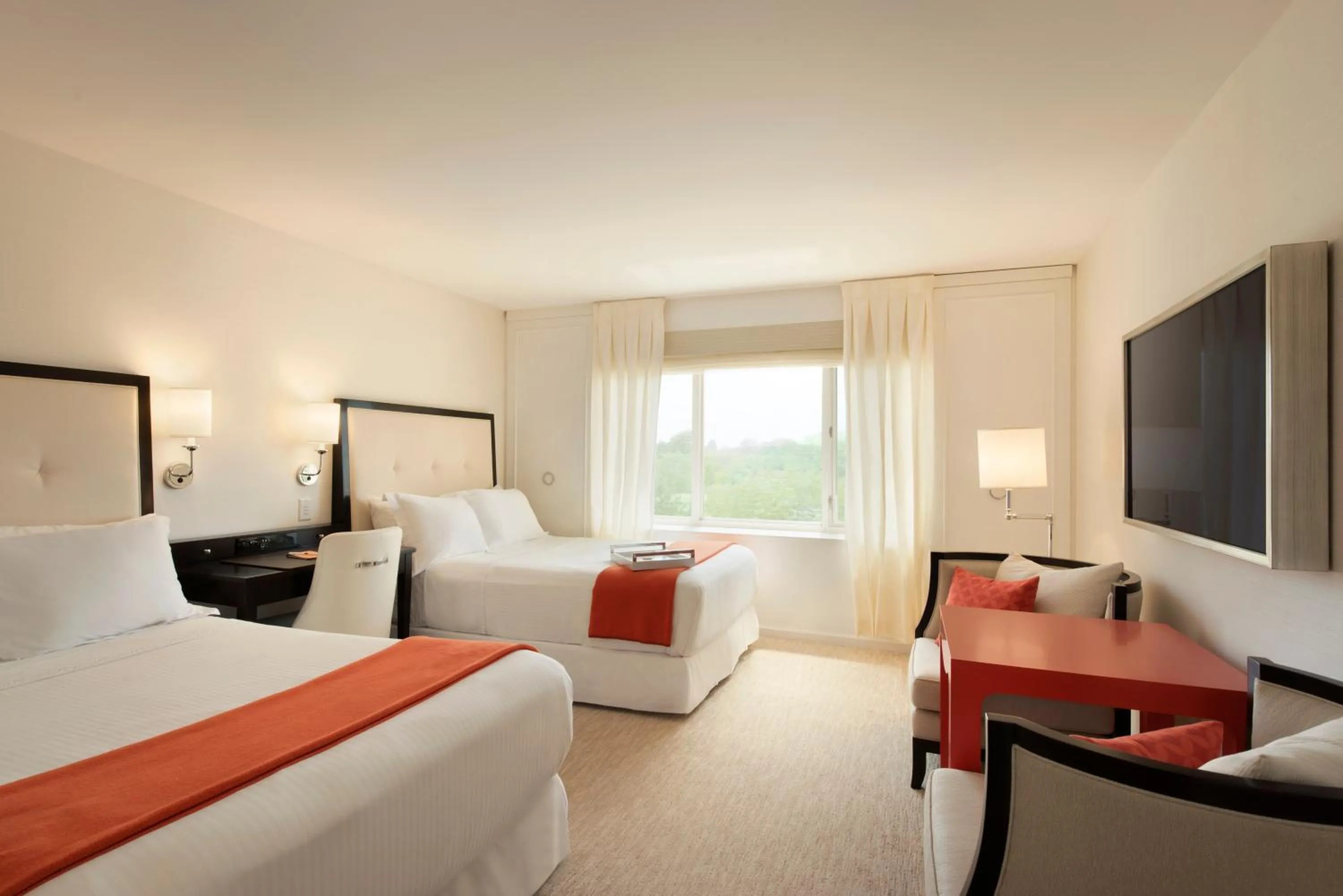 Bedroom, Bed in The H Hotel