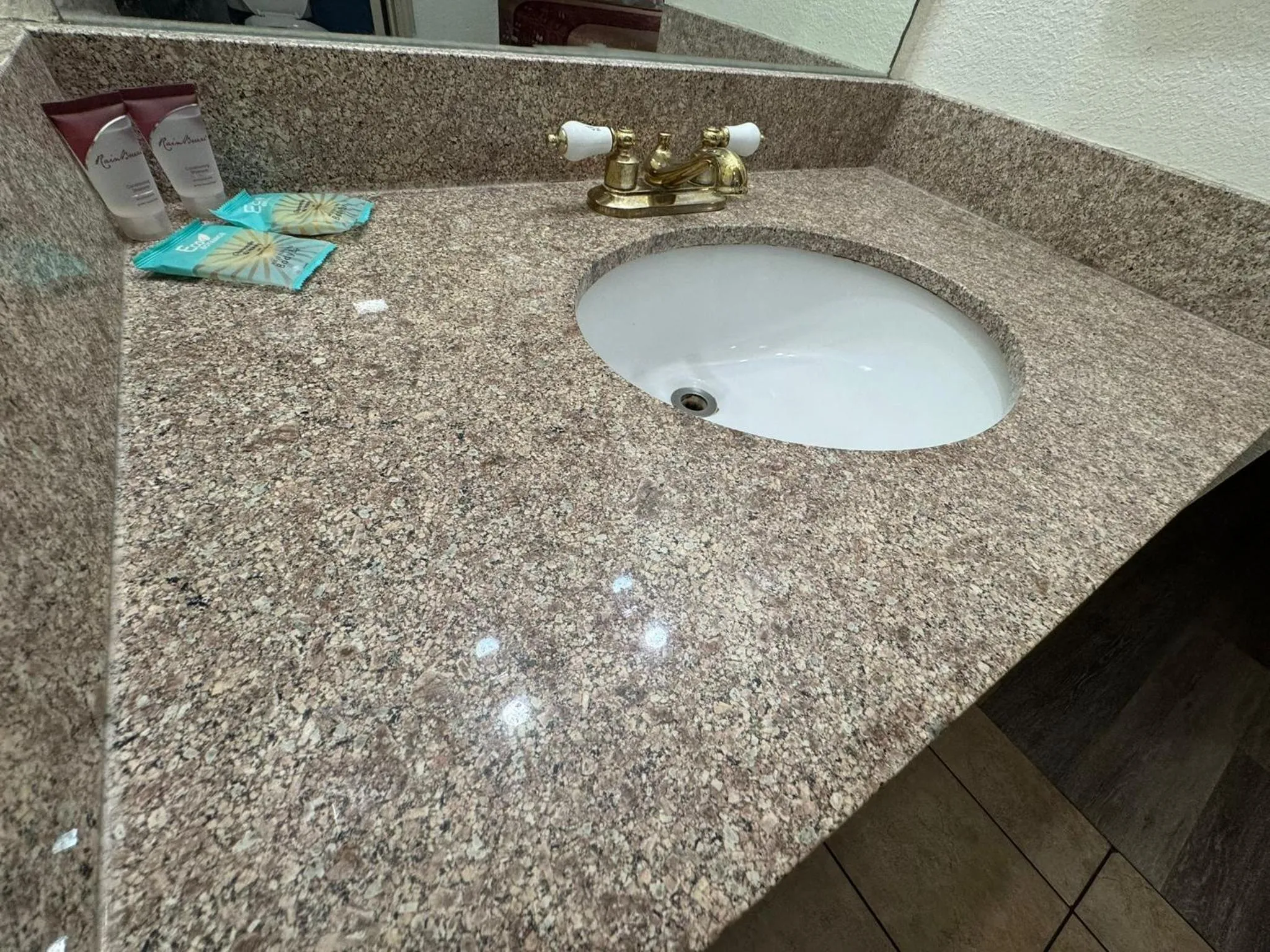 Bathroom in Express inn Junction city