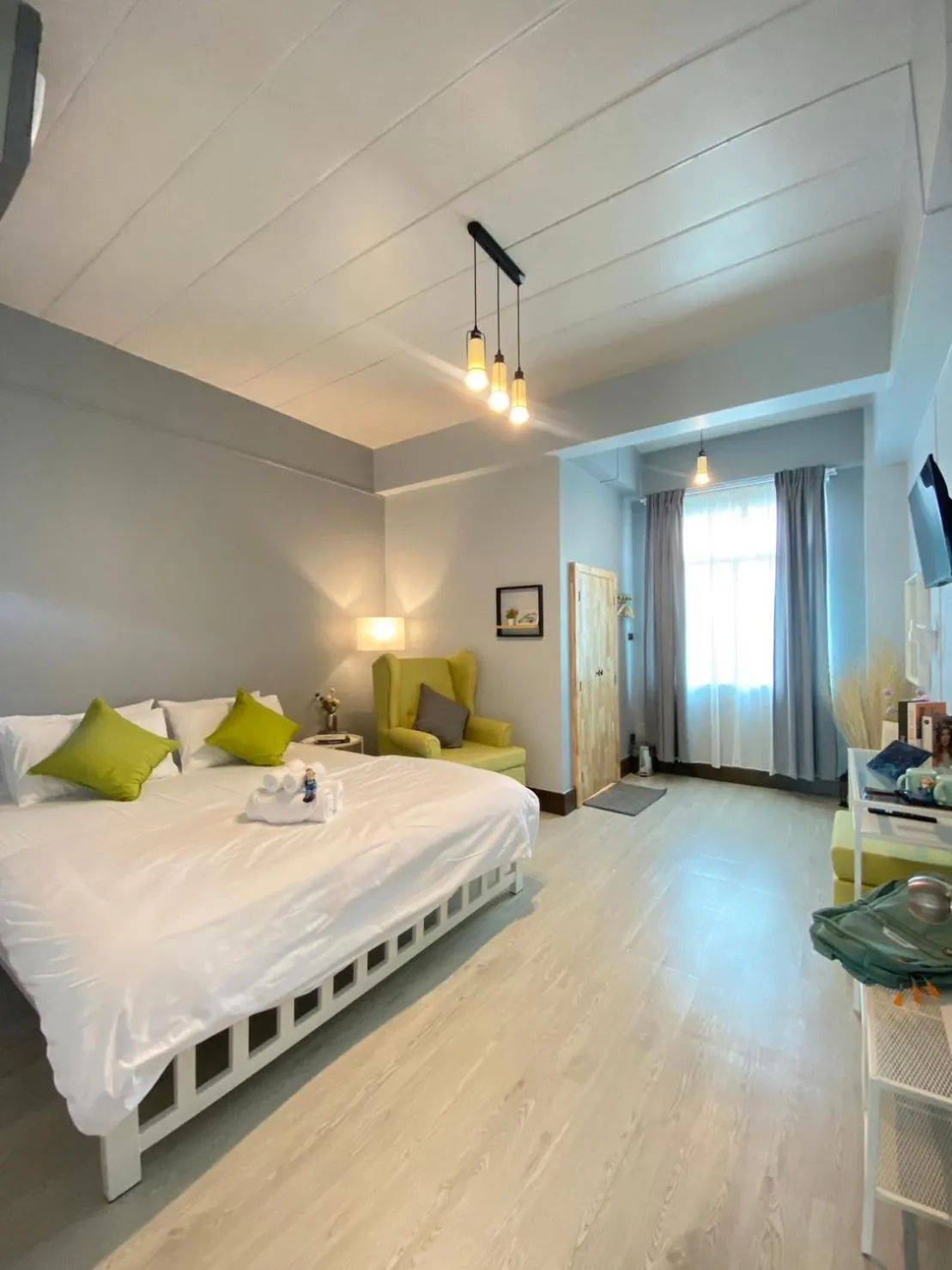 Bed in Triple J hotel Trang