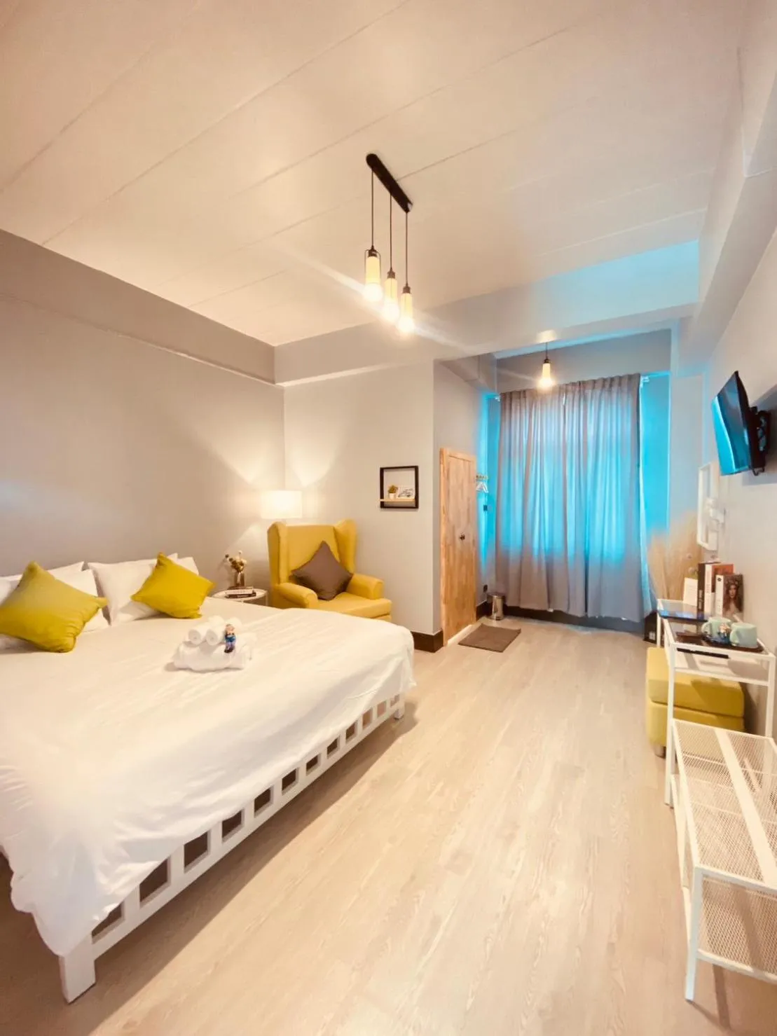 Bed in Triple J hotel Trang