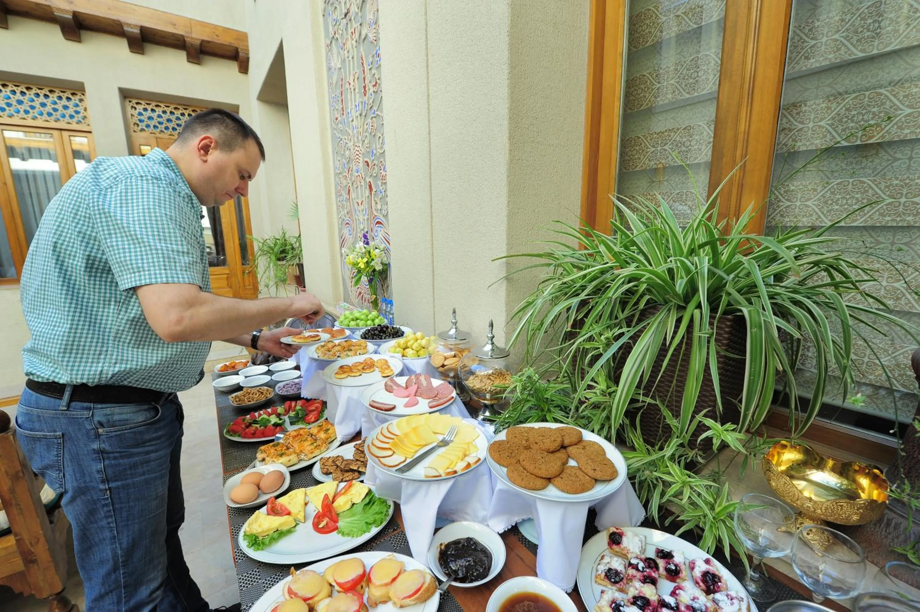 Restaurant/places to eat in Kukaldosh Boutique Hotel