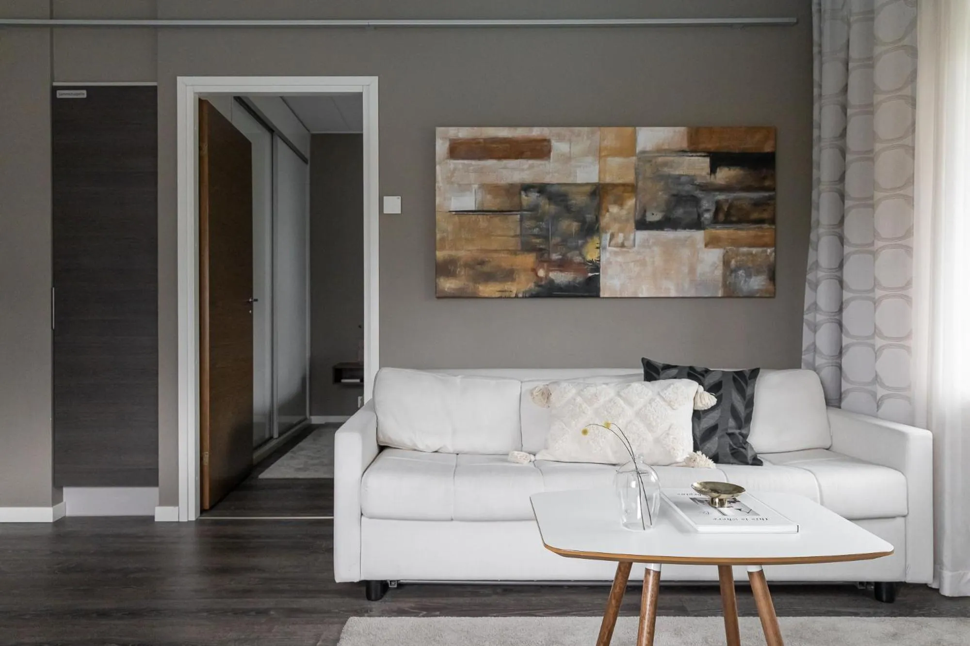 People in Aateli Lakeside Chalets - former Vuokatti Suites