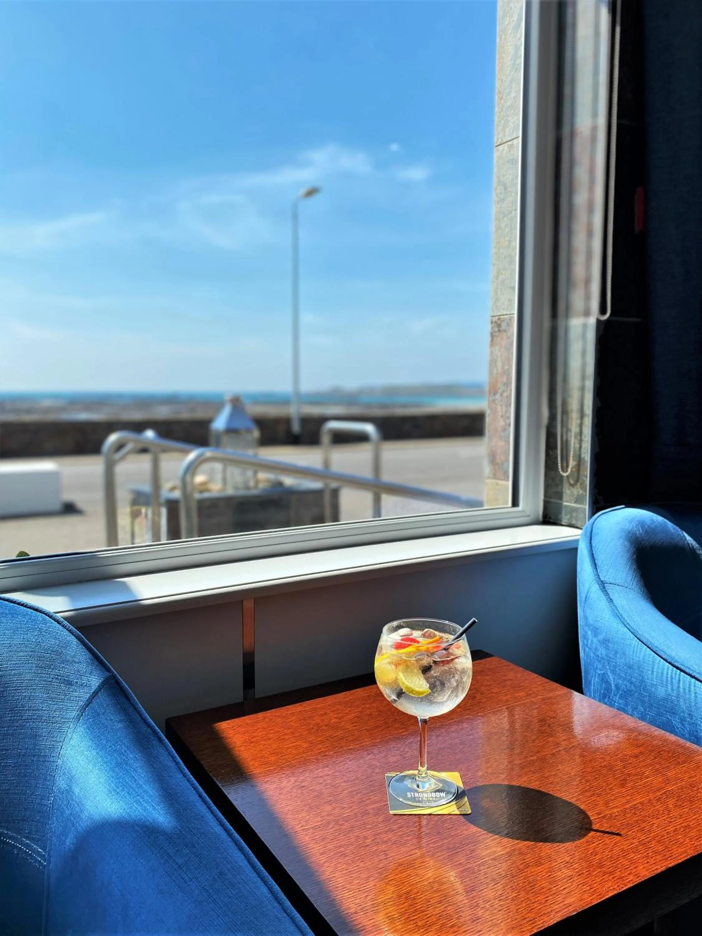 Lounge or bar in Hotel Ambassadeur