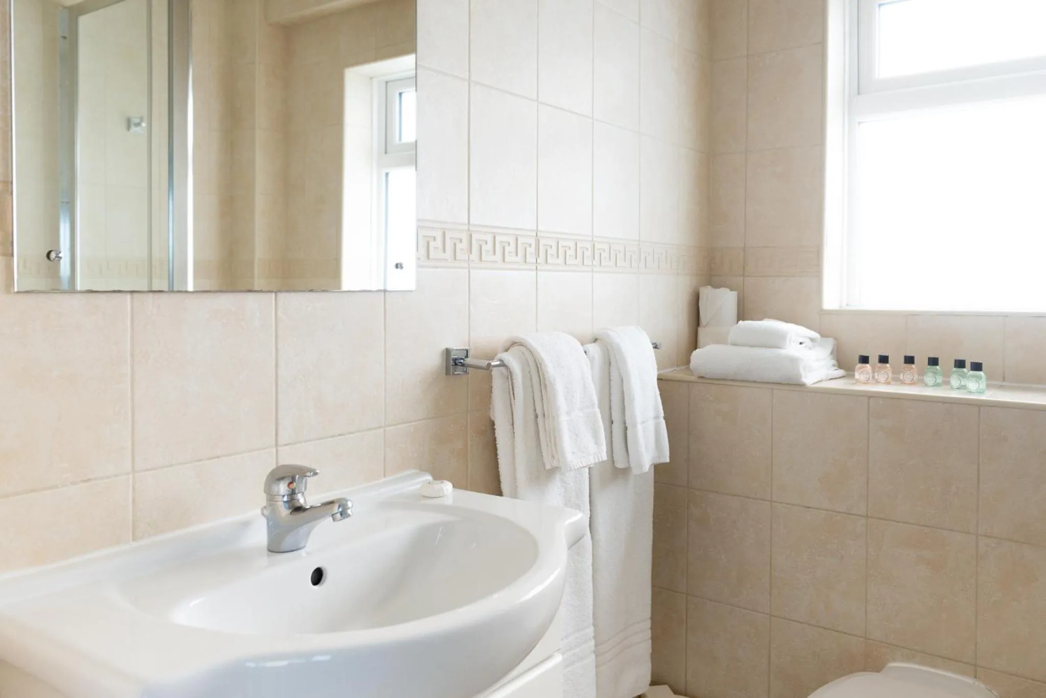 Shower in Hotel Ambassadeur