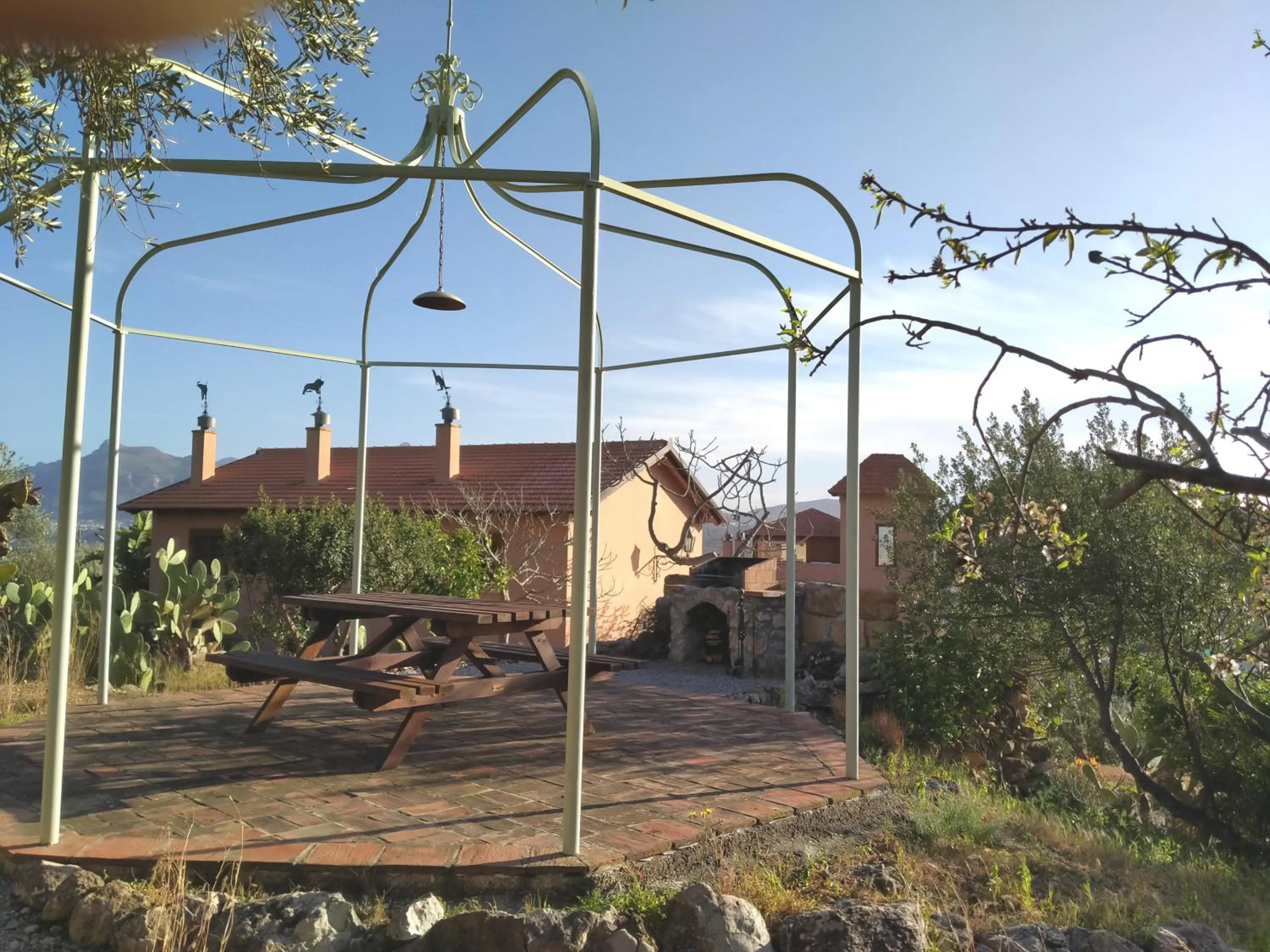 Spring in Villa Paladino Solunto