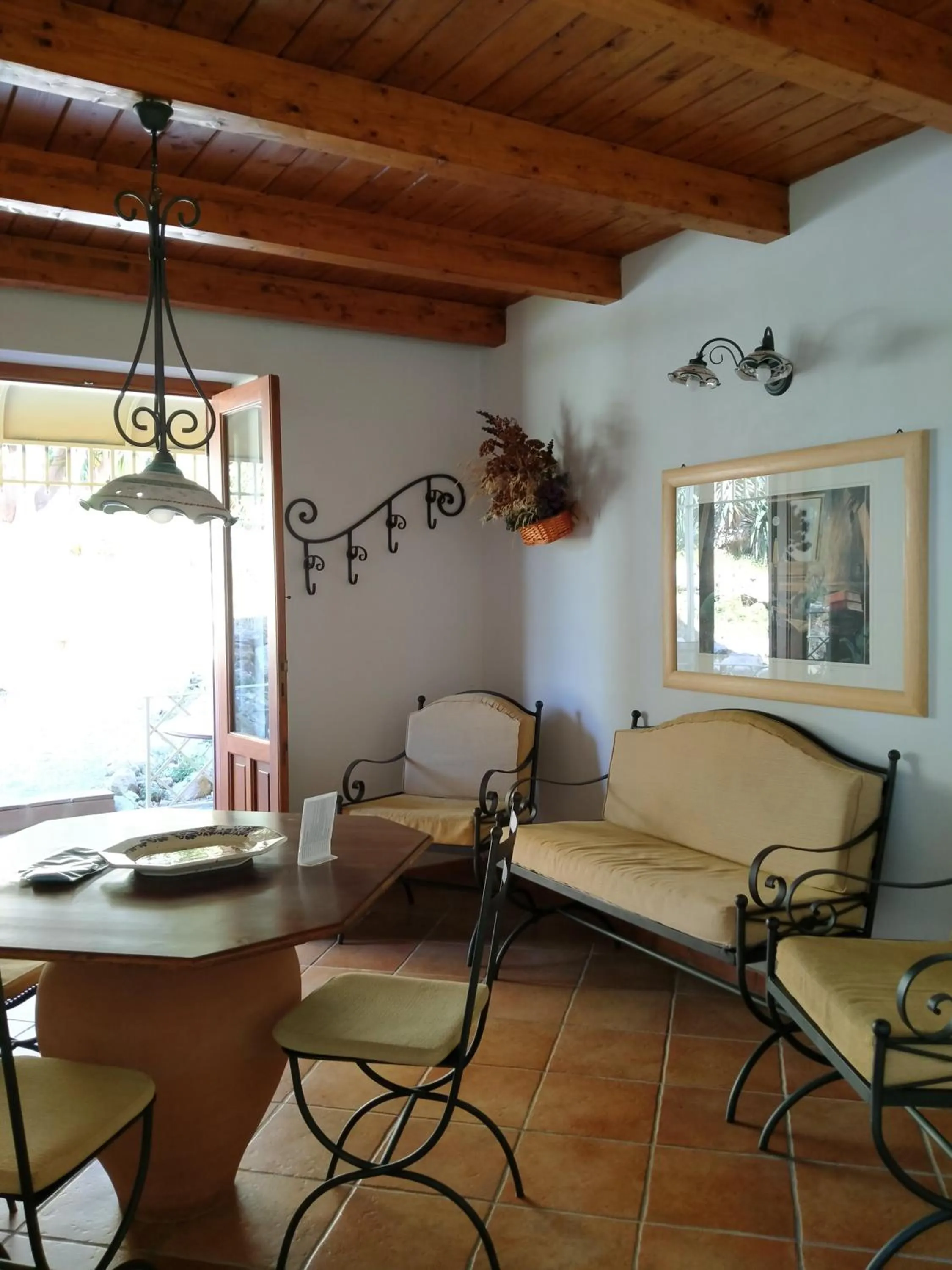 Spring in Villa Paladino Solunto