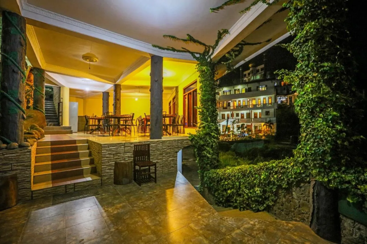 Srilak View Holiday Inn