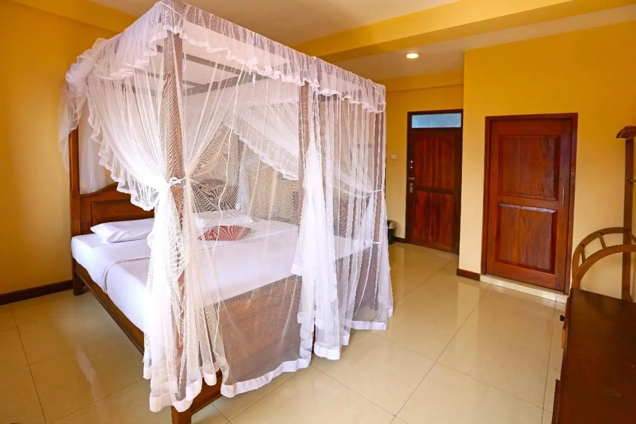 Srilak View Holiday Inn