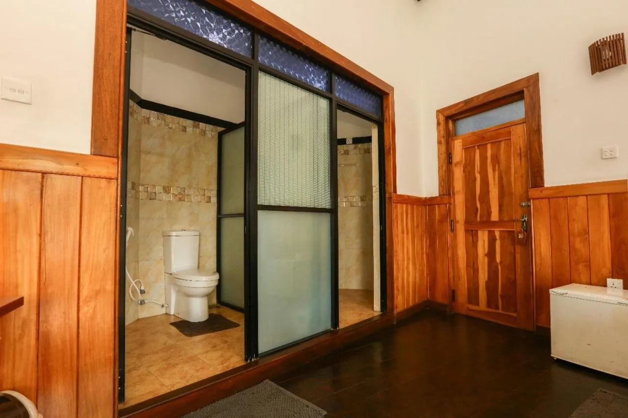 Srilak View Holiday Inn