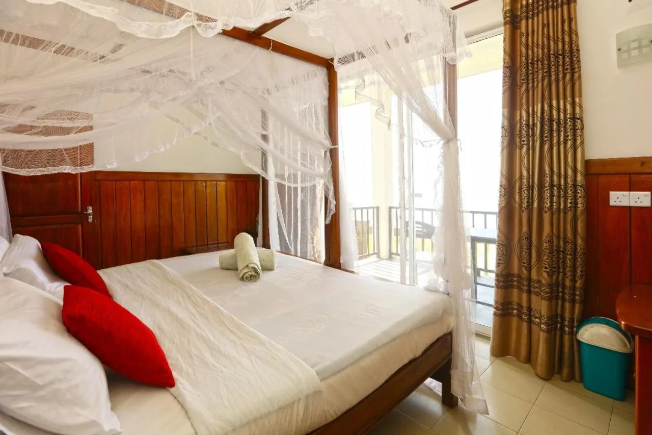 Srilak View Holiday Inn