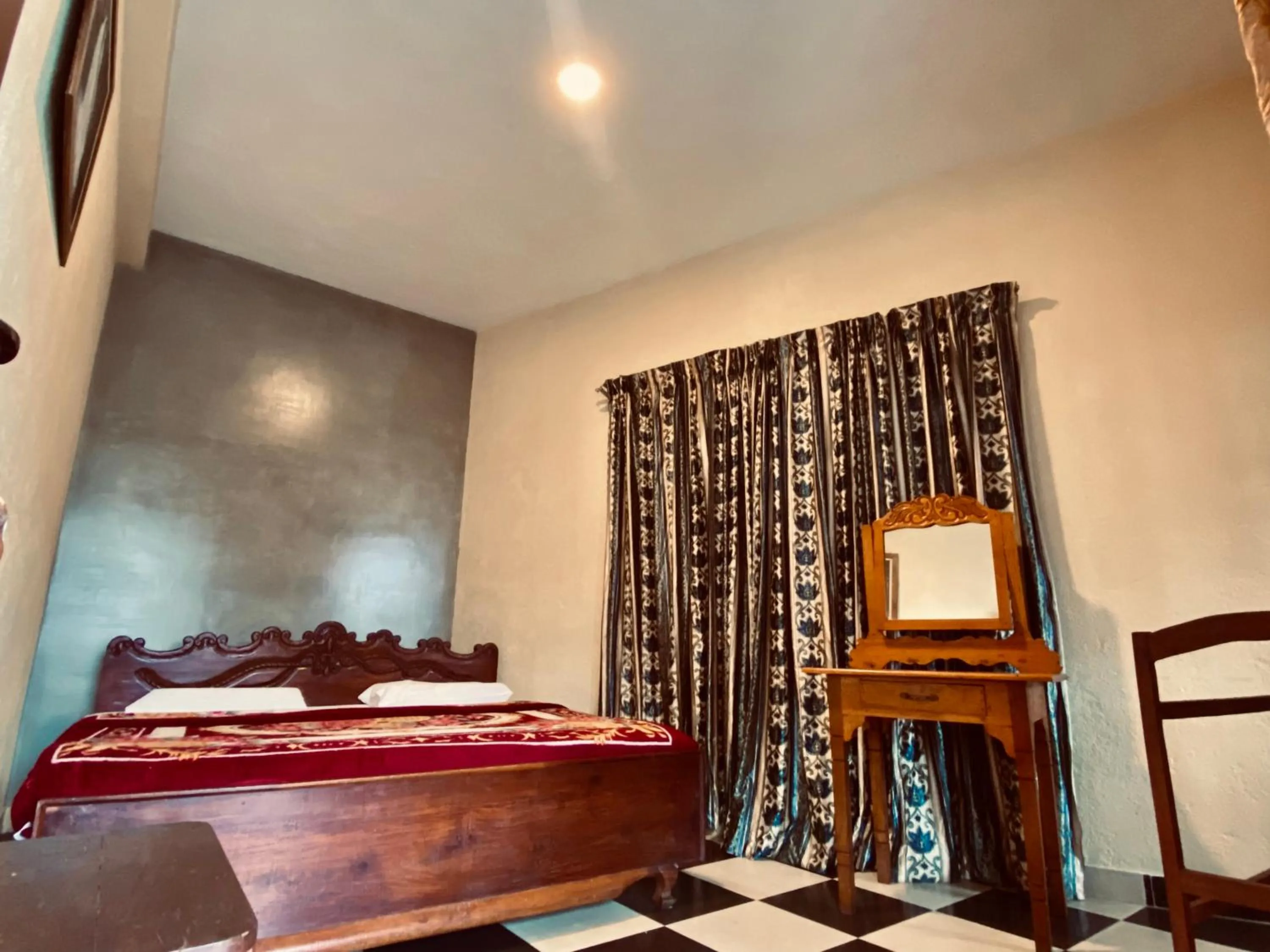 Srilak View Holiday Inn