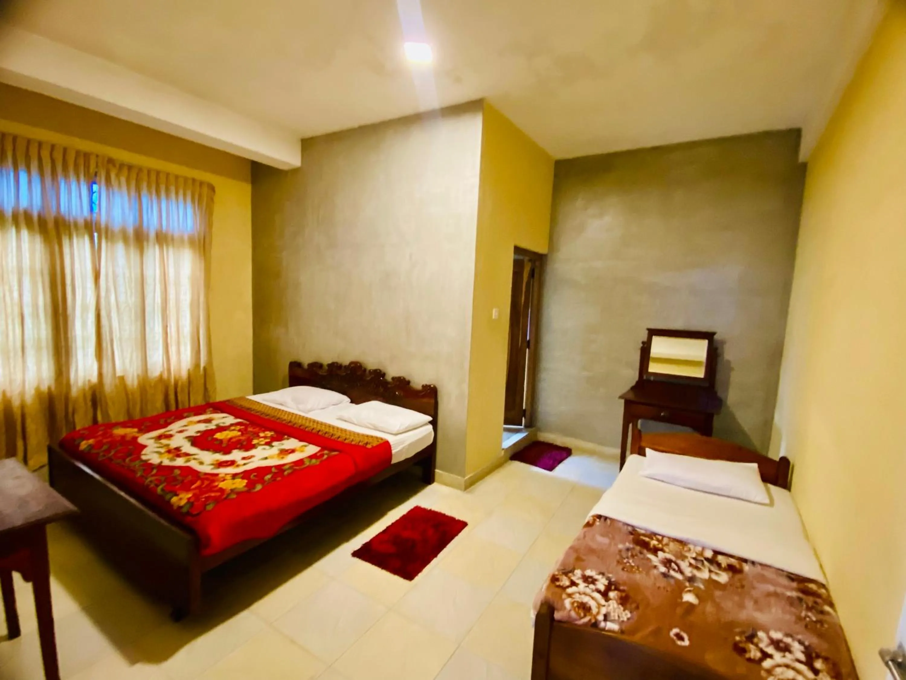 Srilak View Holiday Inn