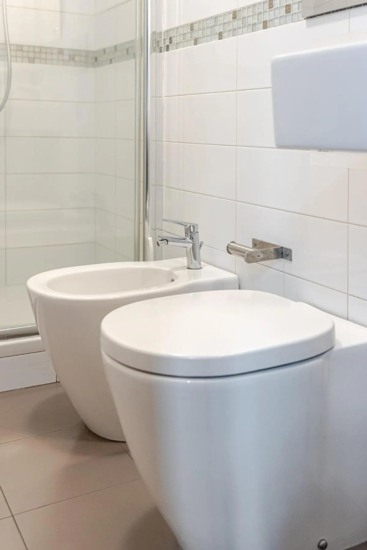 Toilet in Elephant's Smile B&B