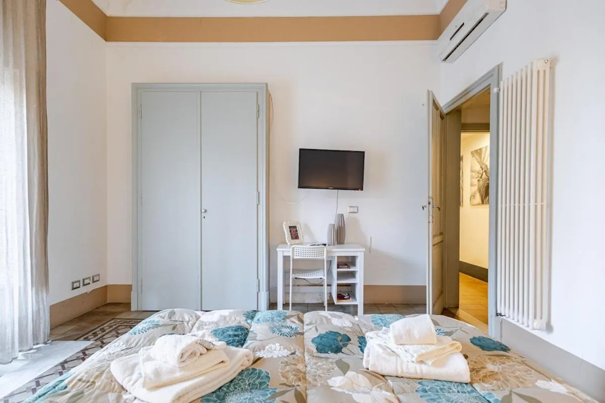 Bed in Elephant's Smile B&B