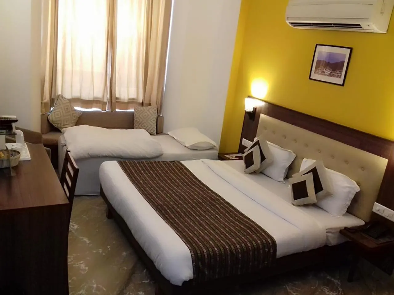 City view, Bed in Inn Tawang Near B L Kapoor Hospital A Well Hygiene Hotel