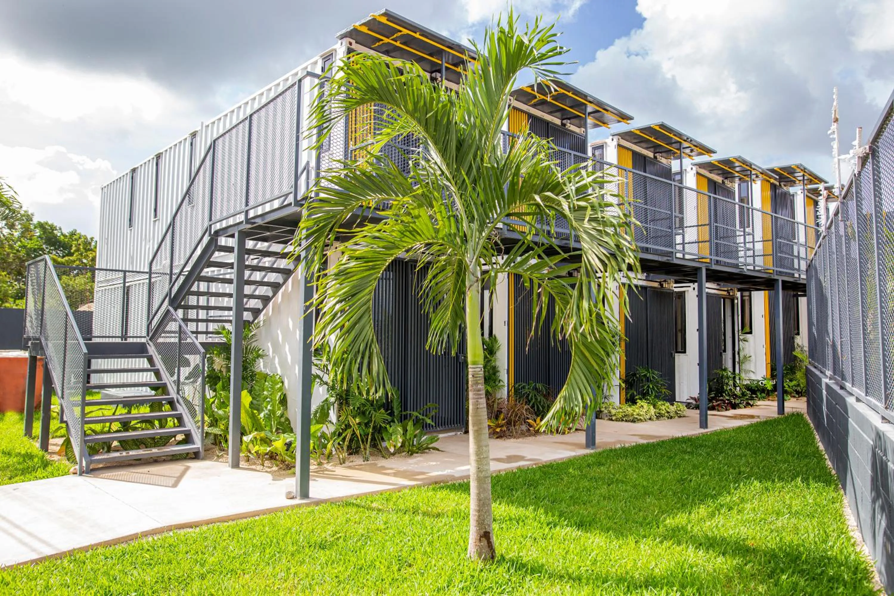 Property building in Containers Bacalar