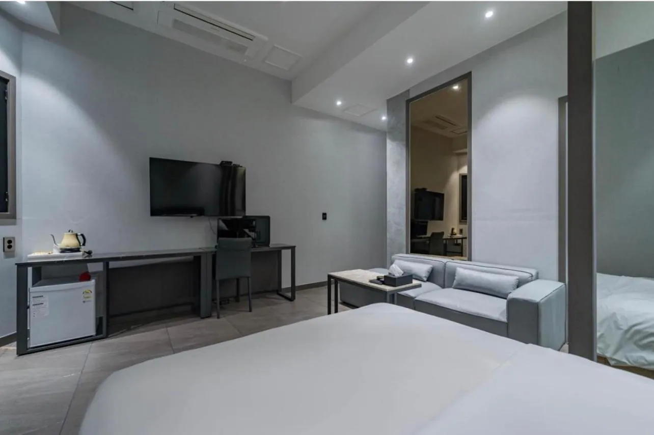 Bed in HOTEL MYEONG JAK