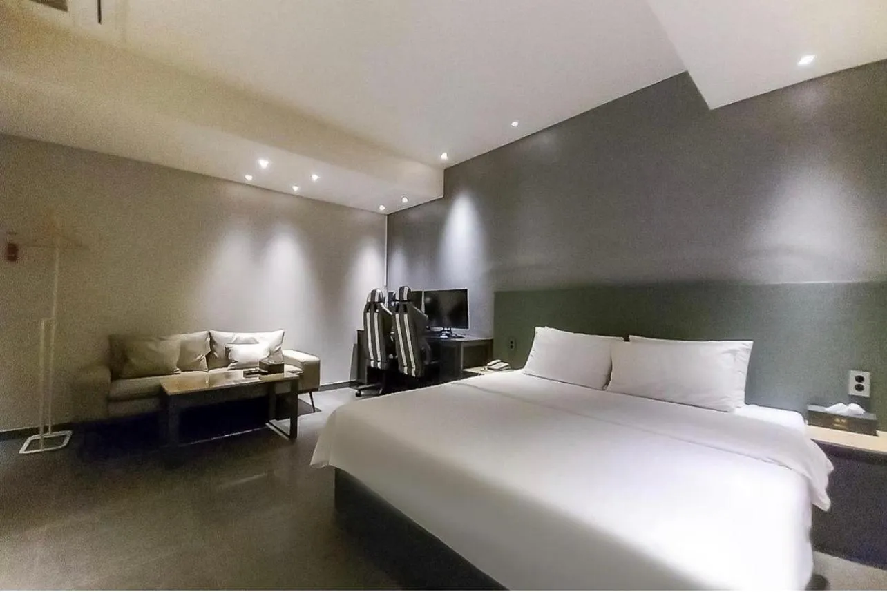 Bed in HOTEL MYEONG JAK