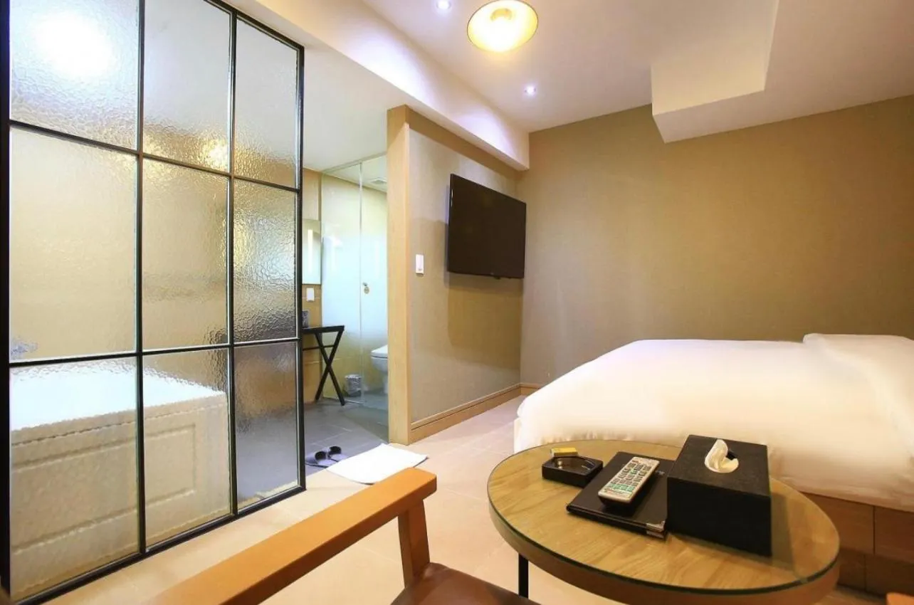 Bed in HOTEL MYEONG JAK