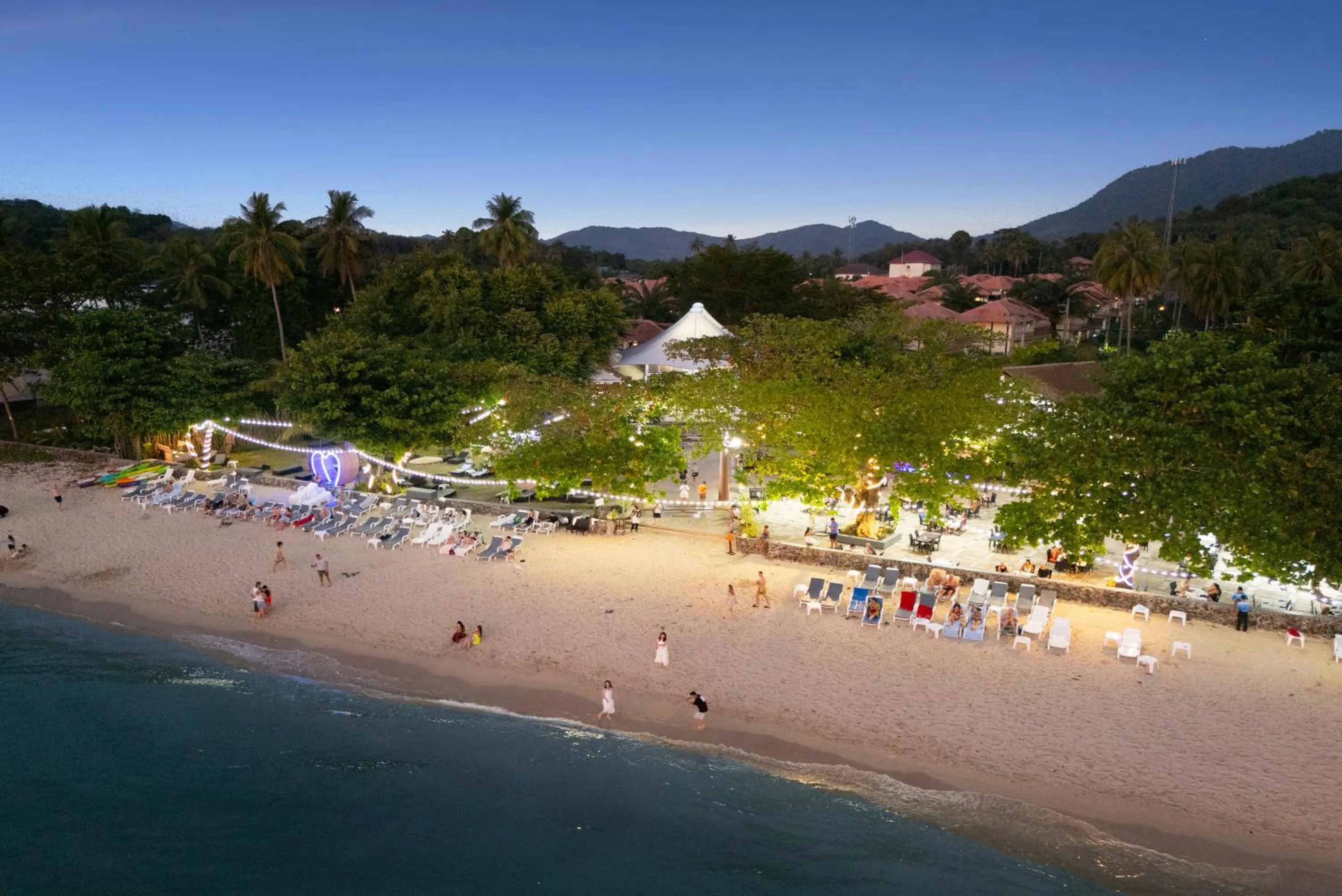Beach in Blue Bay Resort - Access to Pool and Beach-Phuket & Krabi