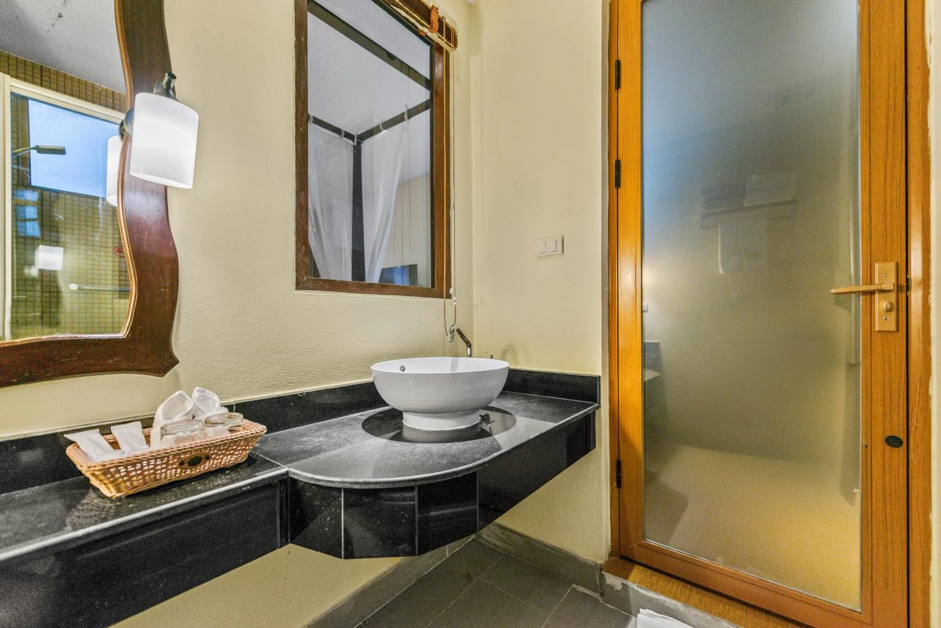 Shower in Blue Bay Resort - Access to Pool and Beach-Phuket & Krabi