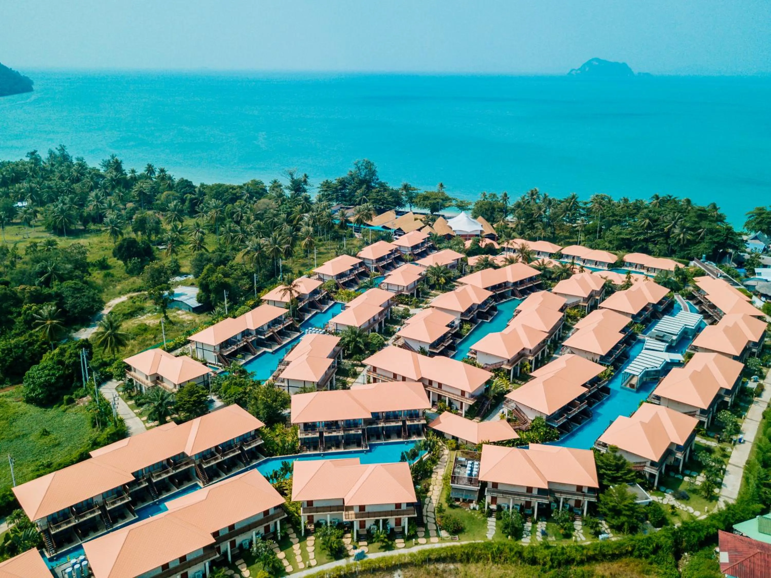 Bird's eye view in Blue Bay Resort - Access to Pool and Beach-Phuket & Krabi