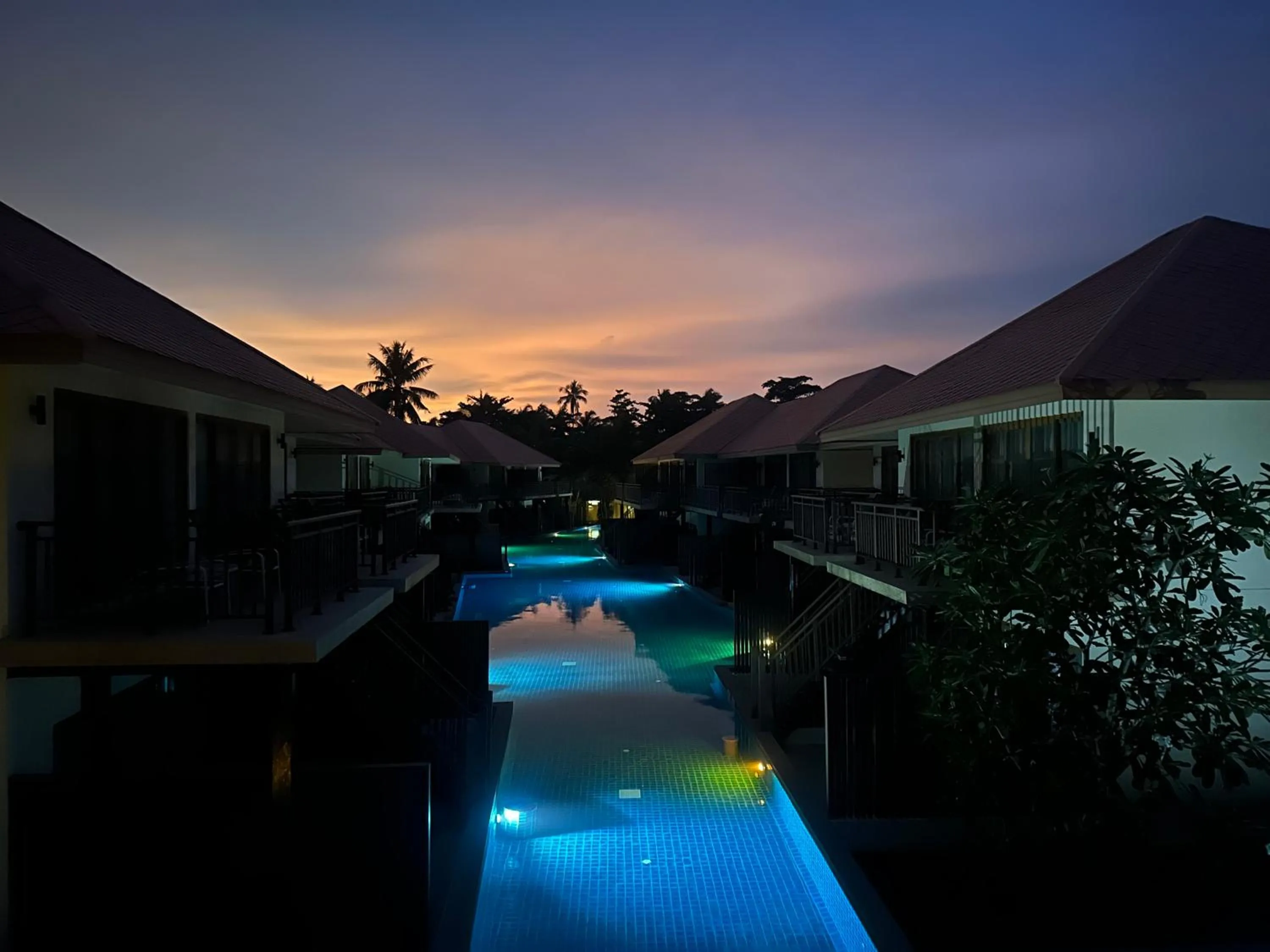 Night in Blue Bay Resort - Access to Pool and Beach-Phuket & Krabi