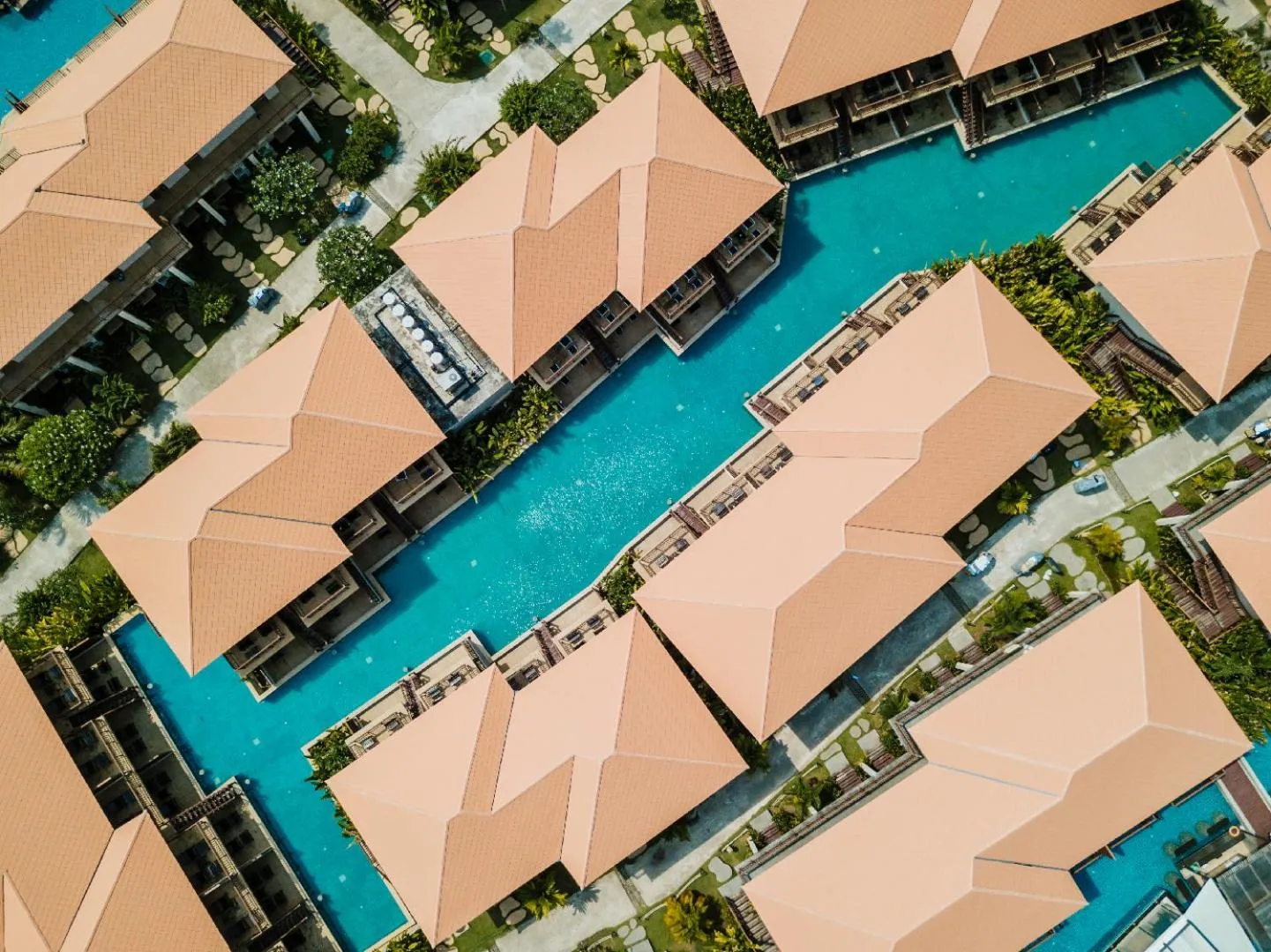 Bird's eye view in Blue Bay Resort - Access to Pool and Beach-Phuket & Krabi