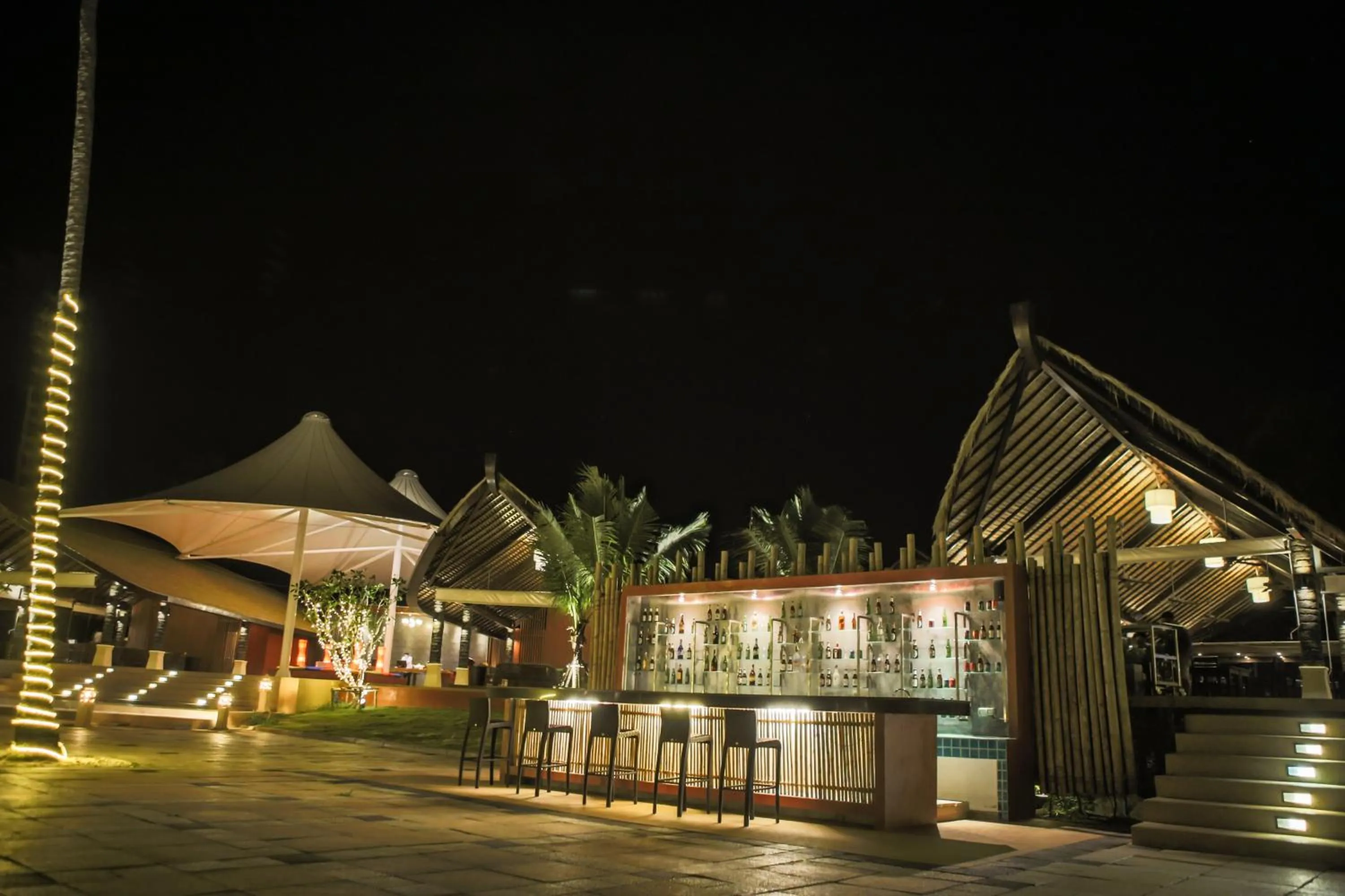 Night in Blue Bay Resort - Access to Pool and Beach-Phuket & Krabi