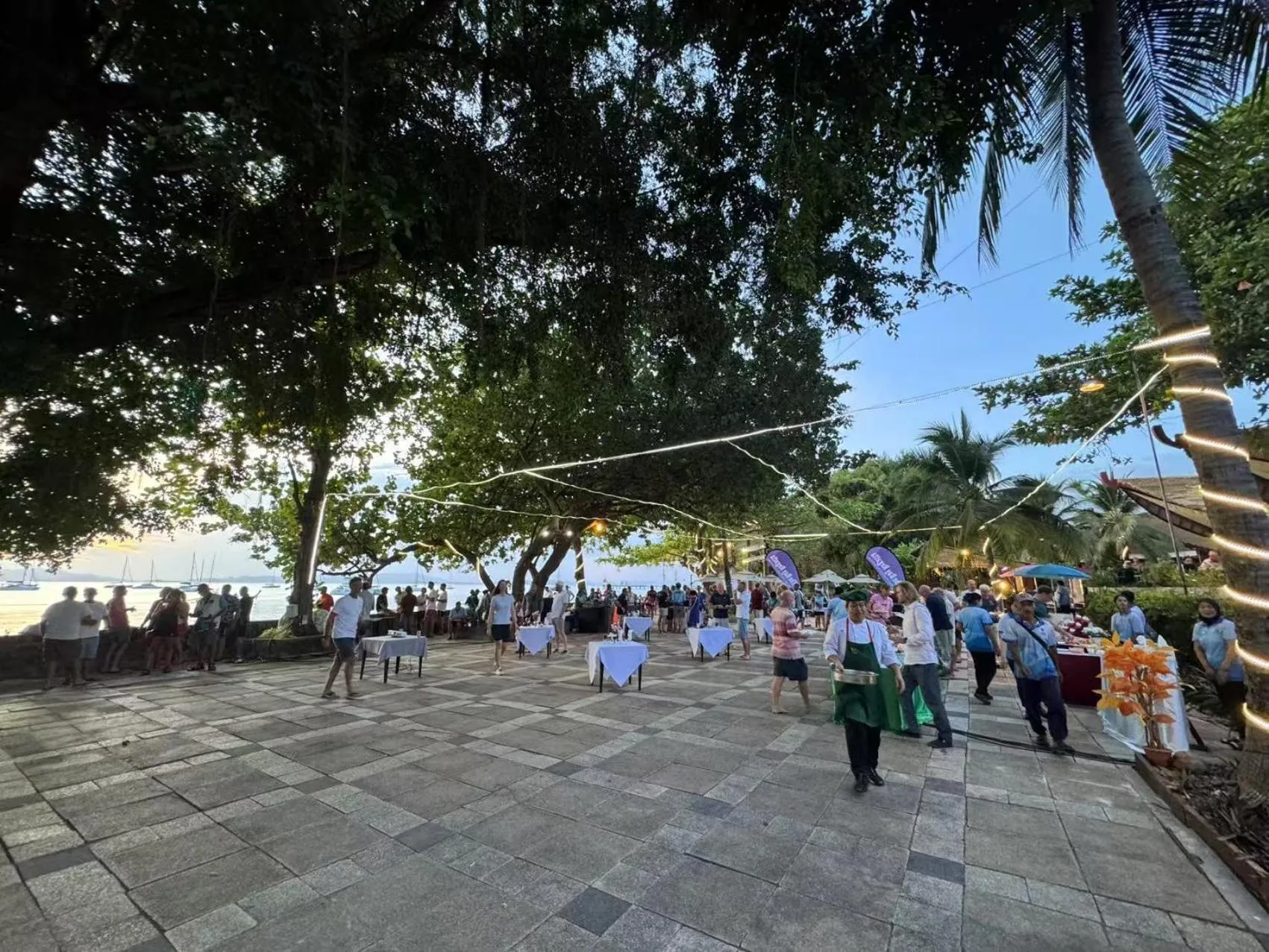 Restaurant/places to eat in Blue Bay Resort - Access to Pool and Beach-Phuket & Krabi